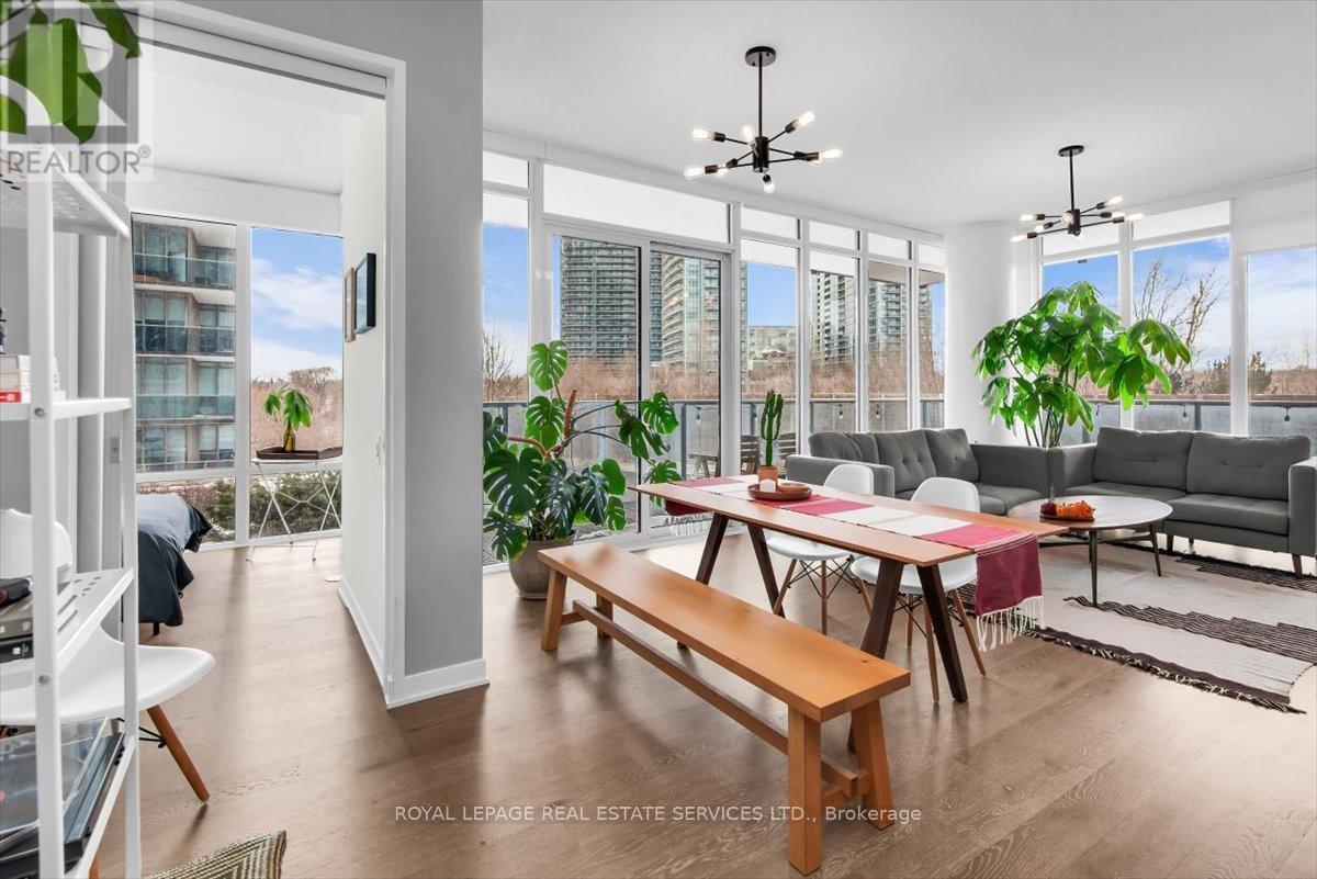 












316 - 90 PARK LAWN ROAD

,
Toronto,




Ontario
M8Y0B6

