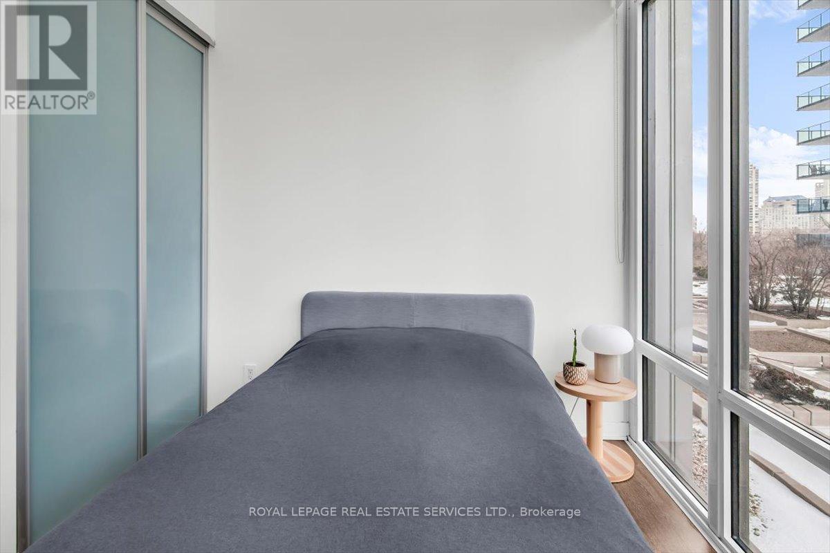 












316 - 90 PARK LAWN ROAD

,
Toronto,




Ontario
M8Y0B6

