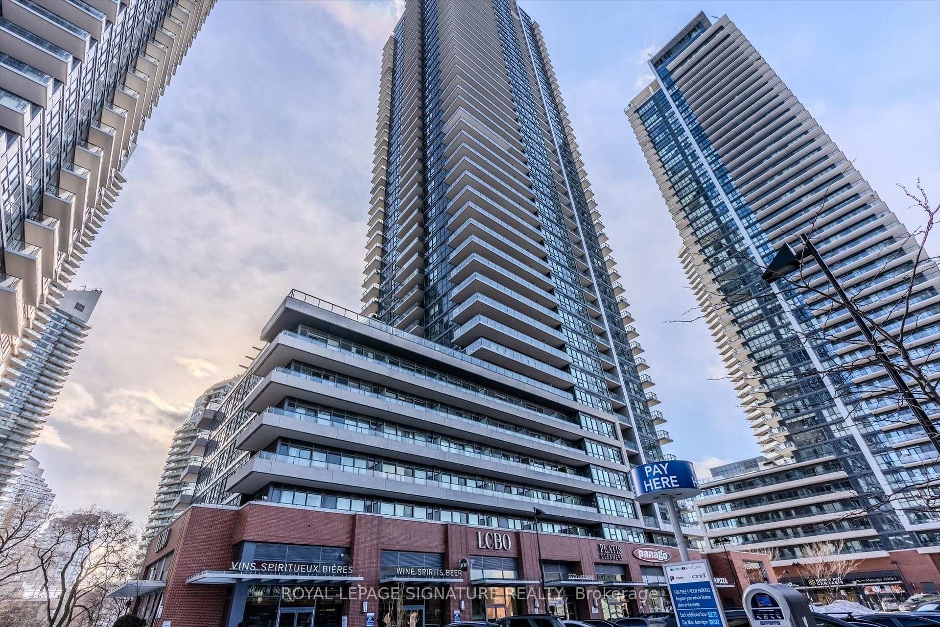 









2220


Lake shore

Boulevard West, 4407,
Toronto,




ON
M8V 0C1

