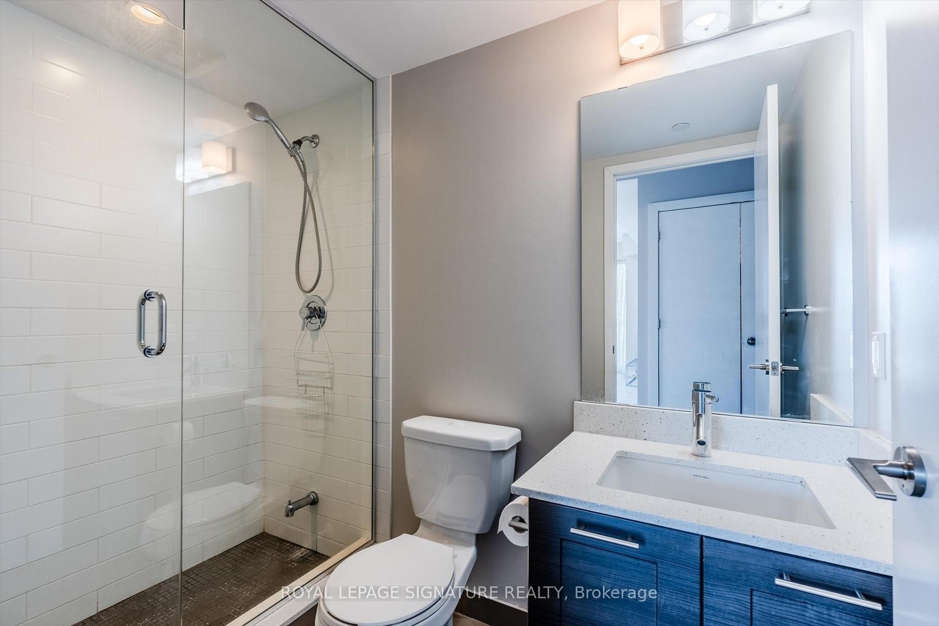 









2220


Lake shore

Boulevard West, 4407,
Toronto,




ON
M8V 0C1

