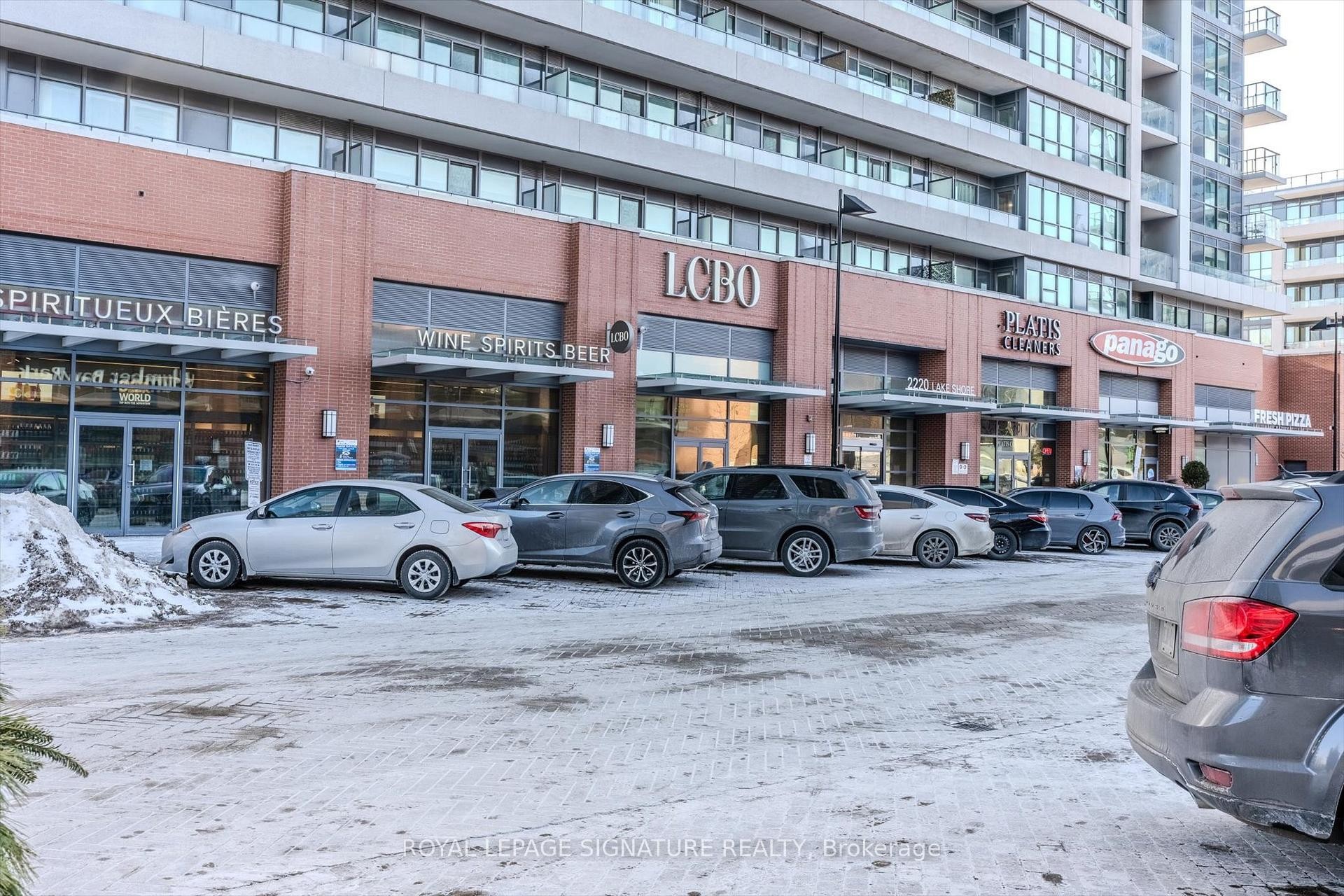 









2220


Lake shore

Boulevard West, 4407,
Toronto,




ON
M8V 0C1

