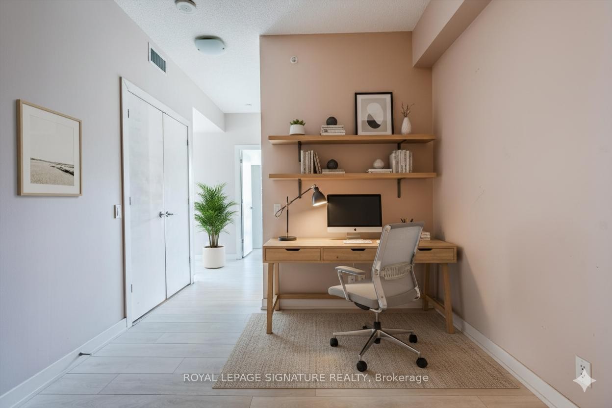 









2220


Lake shore

Boulevard West, 4407,
Toronto,




ON
M8V 0C1

