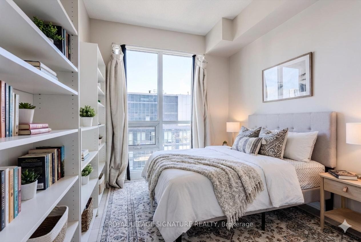 









2220


Lake shore

Boulevard West, 4407,
Toronto,




ON
M8V 0C1

