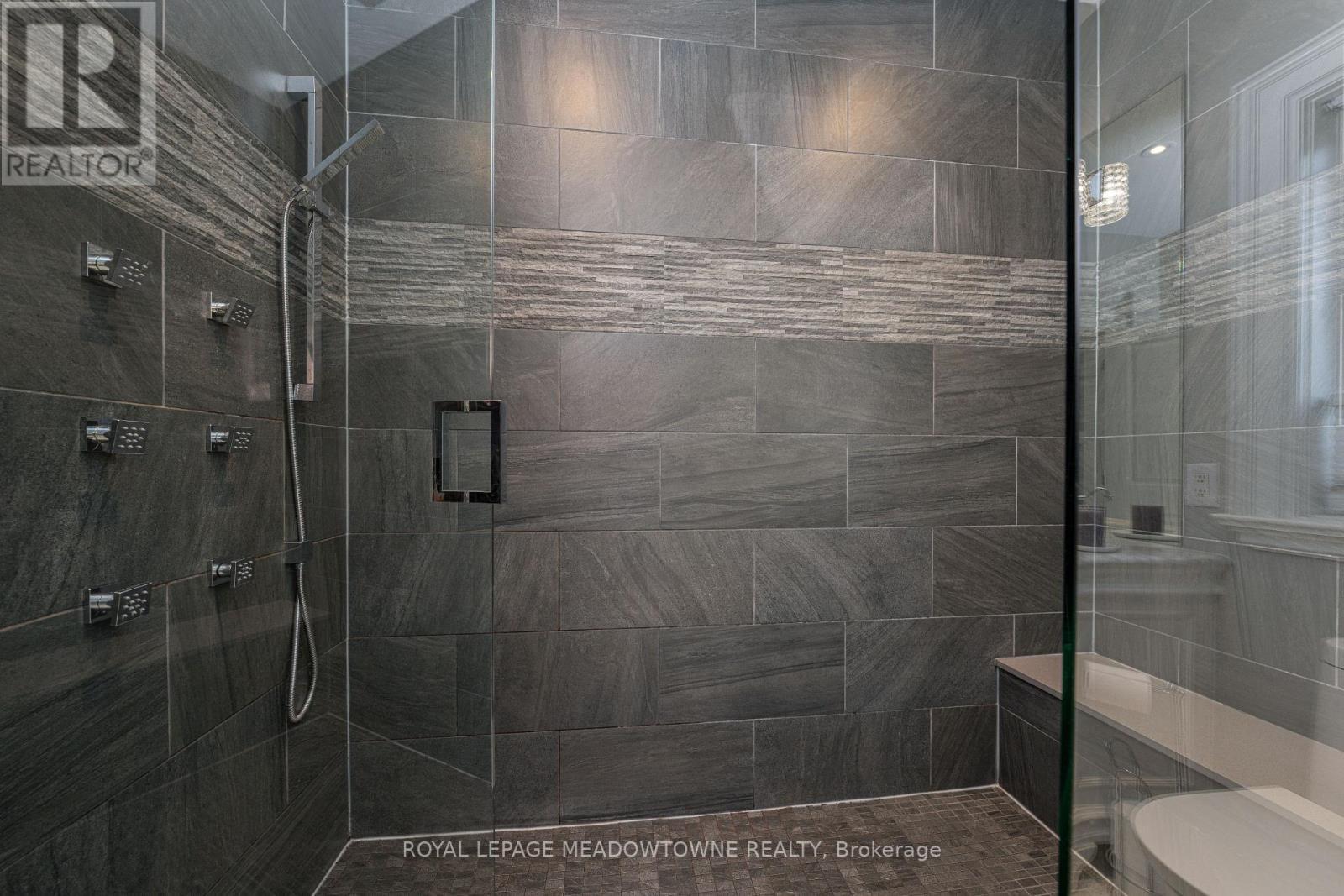 












6752 CONCESSION 2

,
Puslinch,




Ontario
N3C2V4

