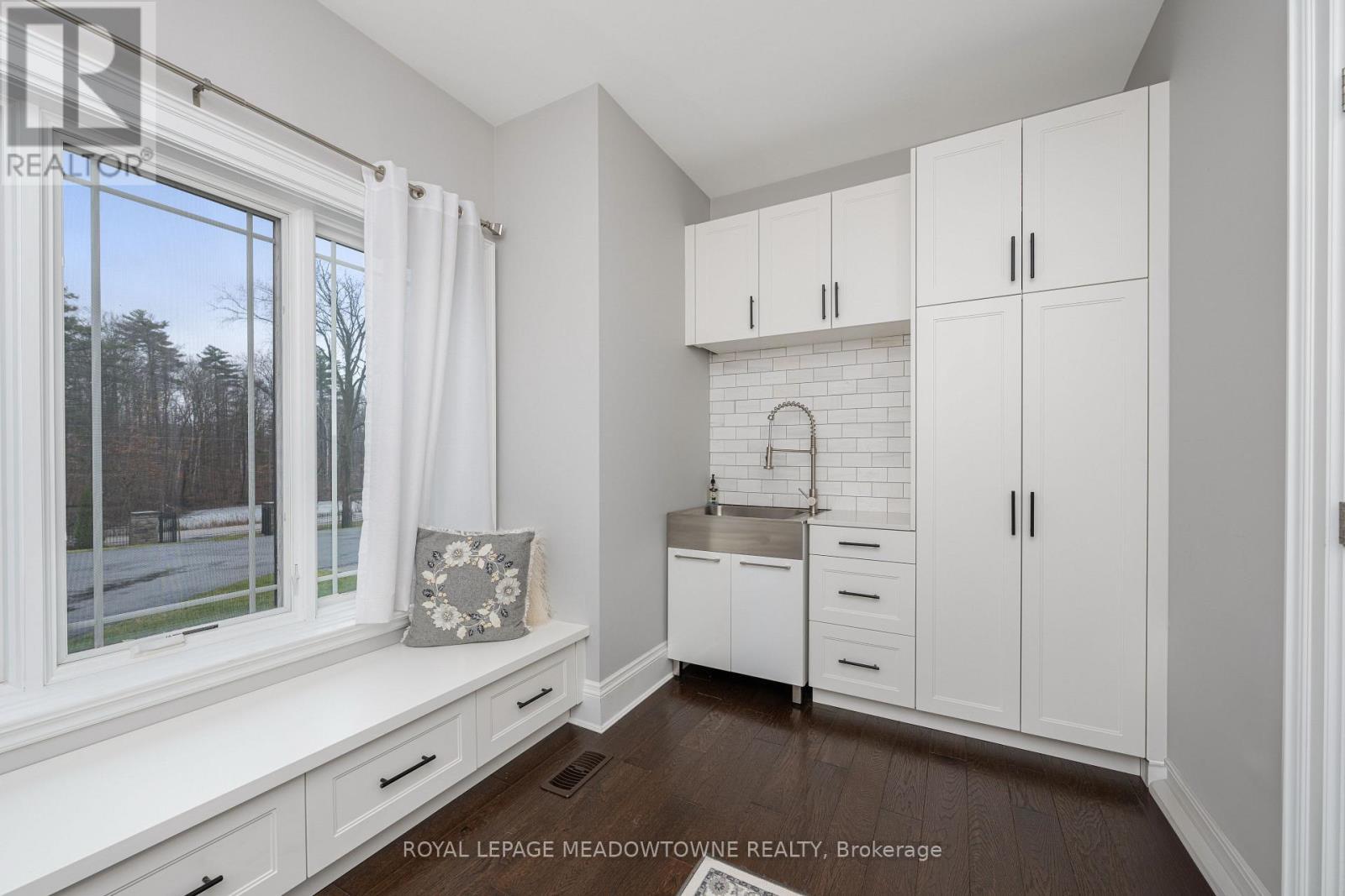 












6752 CONCESSION 2

,
Puslinch,




Ontario
N3C2V4

