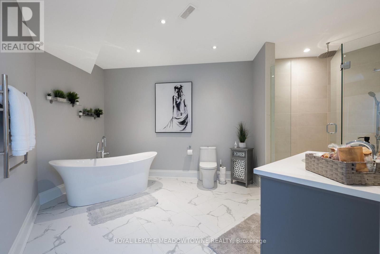 












6752 CONCESSION 2

,
Puslinch,




Ontario
N3C2V4

