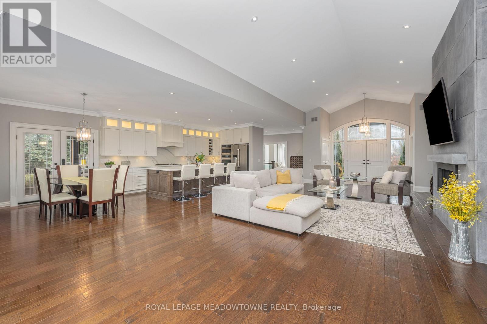 












6752 CONCESSION 2

,
Puslinch,




Ontario
N3C2V4

