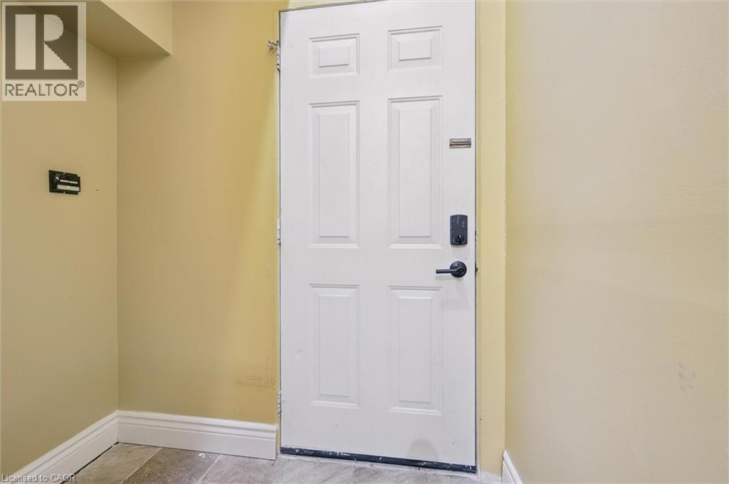 












589 BEECHWOOD Drive Unit# 43

,
Waterloo,




Ontario
N2T2K9

