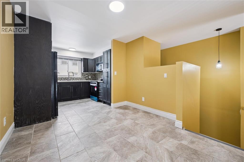 












589 BEECHWOOD Drive Unit# 43

,
Waterloo,




Ontario
N2T2K9

