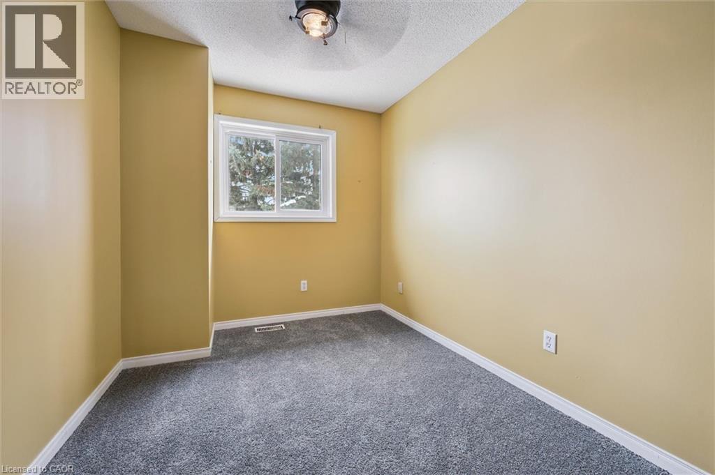 












589 BEECHWOOD Drive Unit# 43

,
Waterloo,




Ontario
N2T2K9

