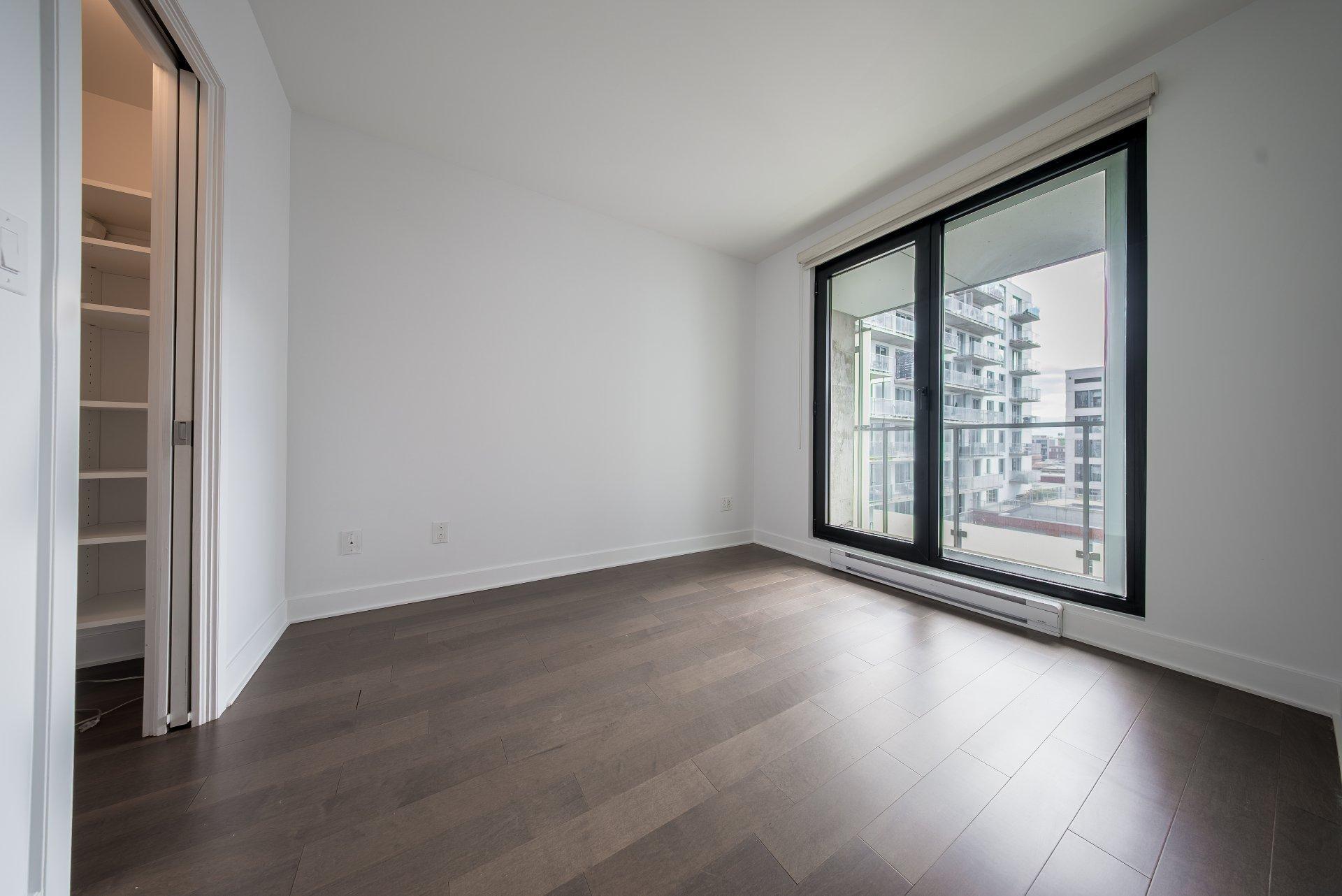 









738


Rue St-Paul O.

, 912,
Montréal (Ville-Marie),




QC
H3C0N5

