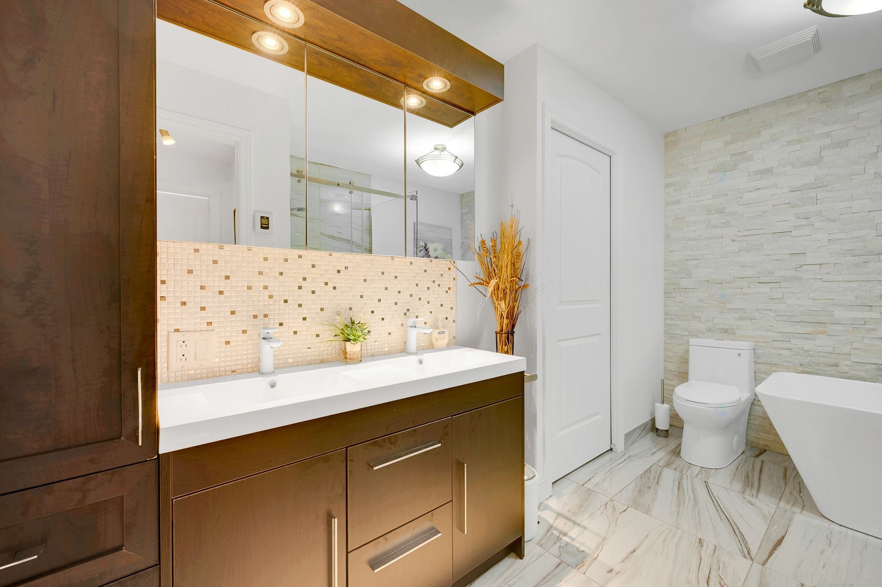 









420


Ch. des Cormiers

, 6,
Piedmont,




QC
J0R1K0

