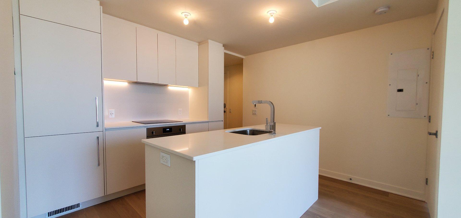 









360


Rue Mayor

, 1606,
Montréal (Ville-Marie),




QC
H3A0J4

