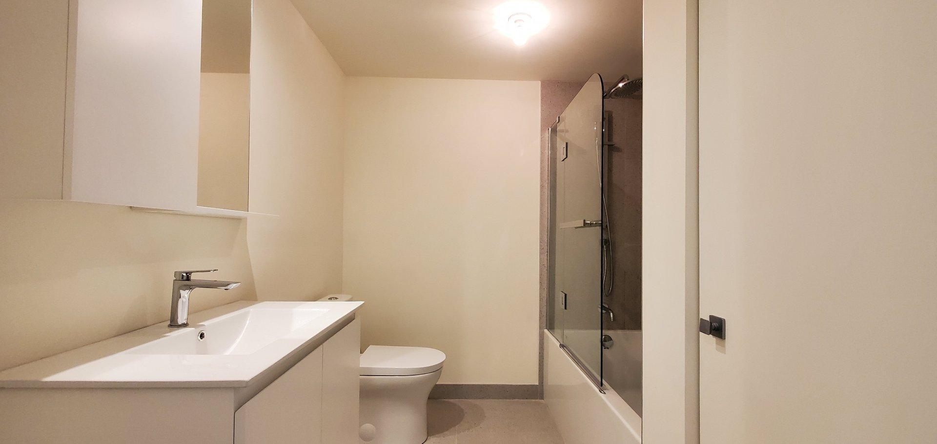 









360


Rue Mayor

, 1606,
Montréal (Ville-Marie),




QC
H3A0J4

