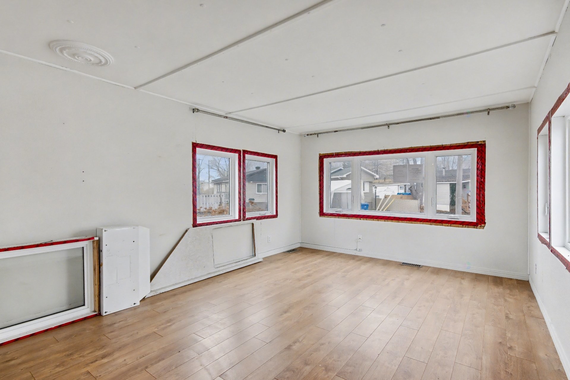 









3950


Boul. Sir-Wilfrid-Laurier

, 144,
Longueuil (Saint-Hubert),




QC
J3Y5Y9

