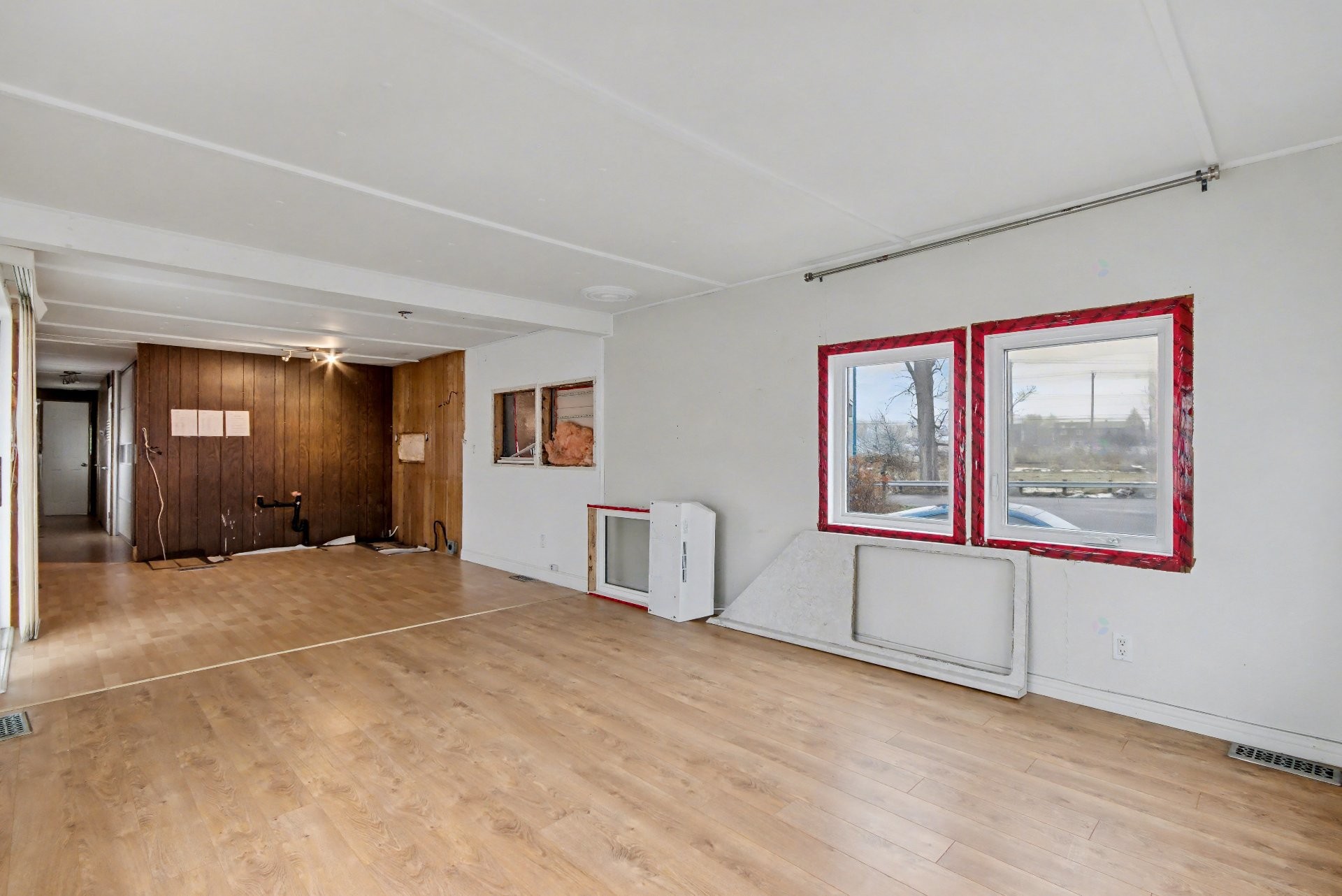 









3950


Boul. Sir-Wilfrid-Laurier

, 144,
Longueuil (Saint-Hubert),




QC
J3Y5Y9

