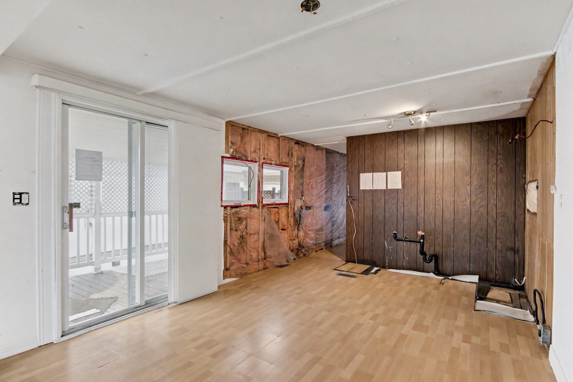 









3950


Boul. Sir-Wilfrid-Laurier

, 144,
Longueuil (Saint-Hubert),




QC
J3Y5Y9

