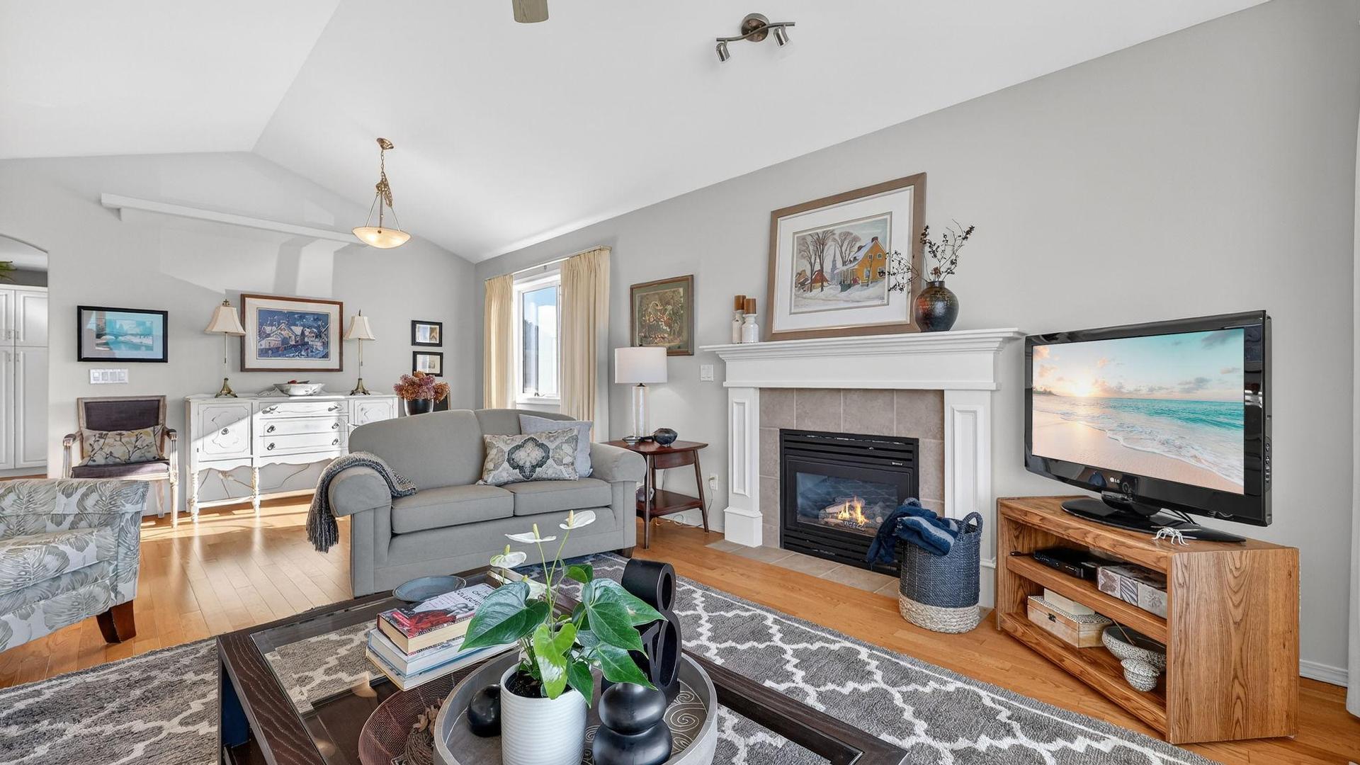 









1568


Longley

Crescent,
Kelowna,




BC
V1P 1M9

