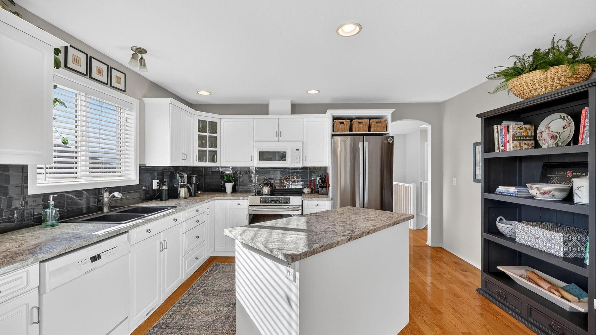 









1568


Longley

Crescent,
Kelowna,




BC
V1P 1M9

