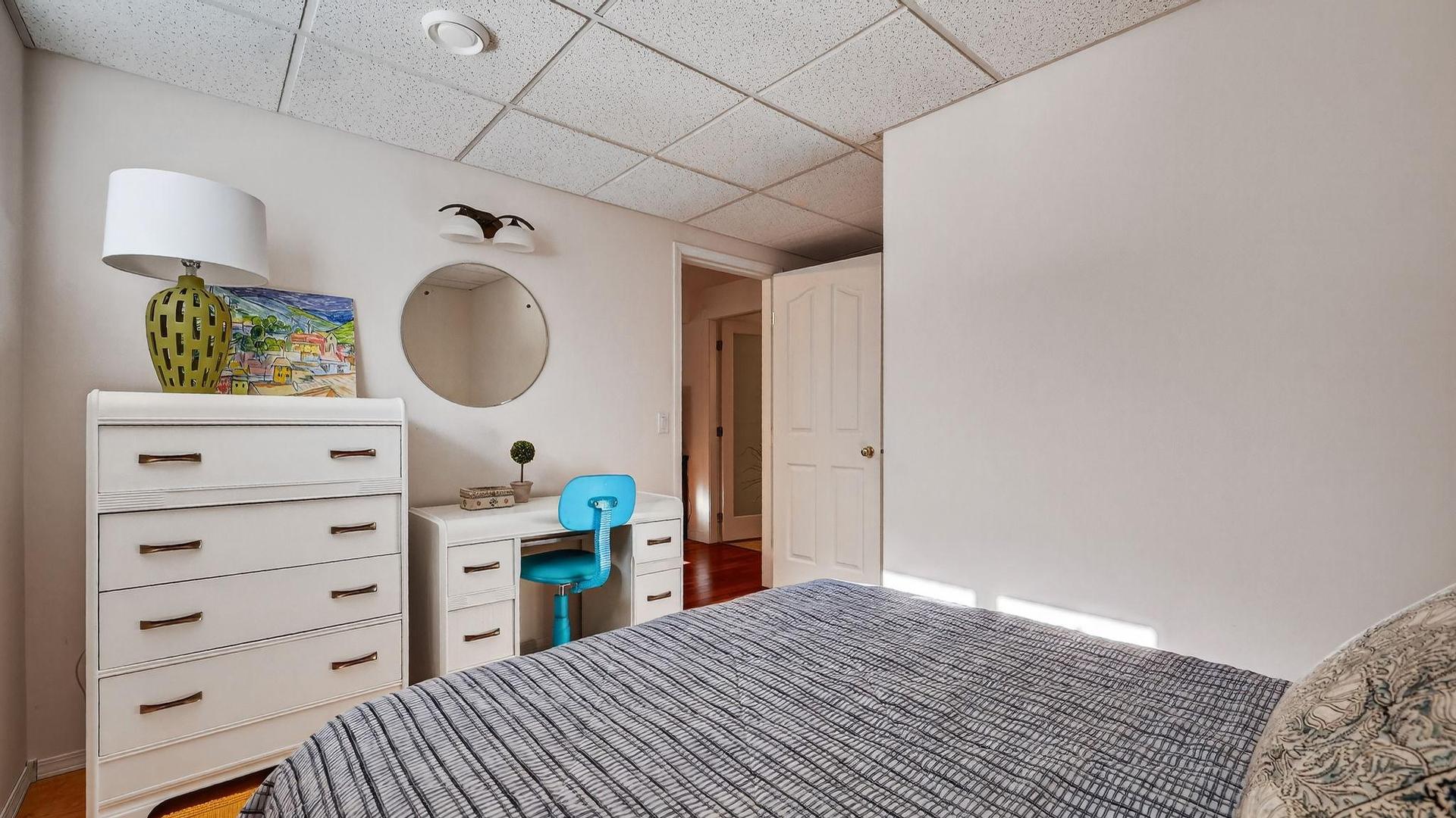 









1568


Longley

Crescent,
Kelowna,




BC
V1P 1M9

