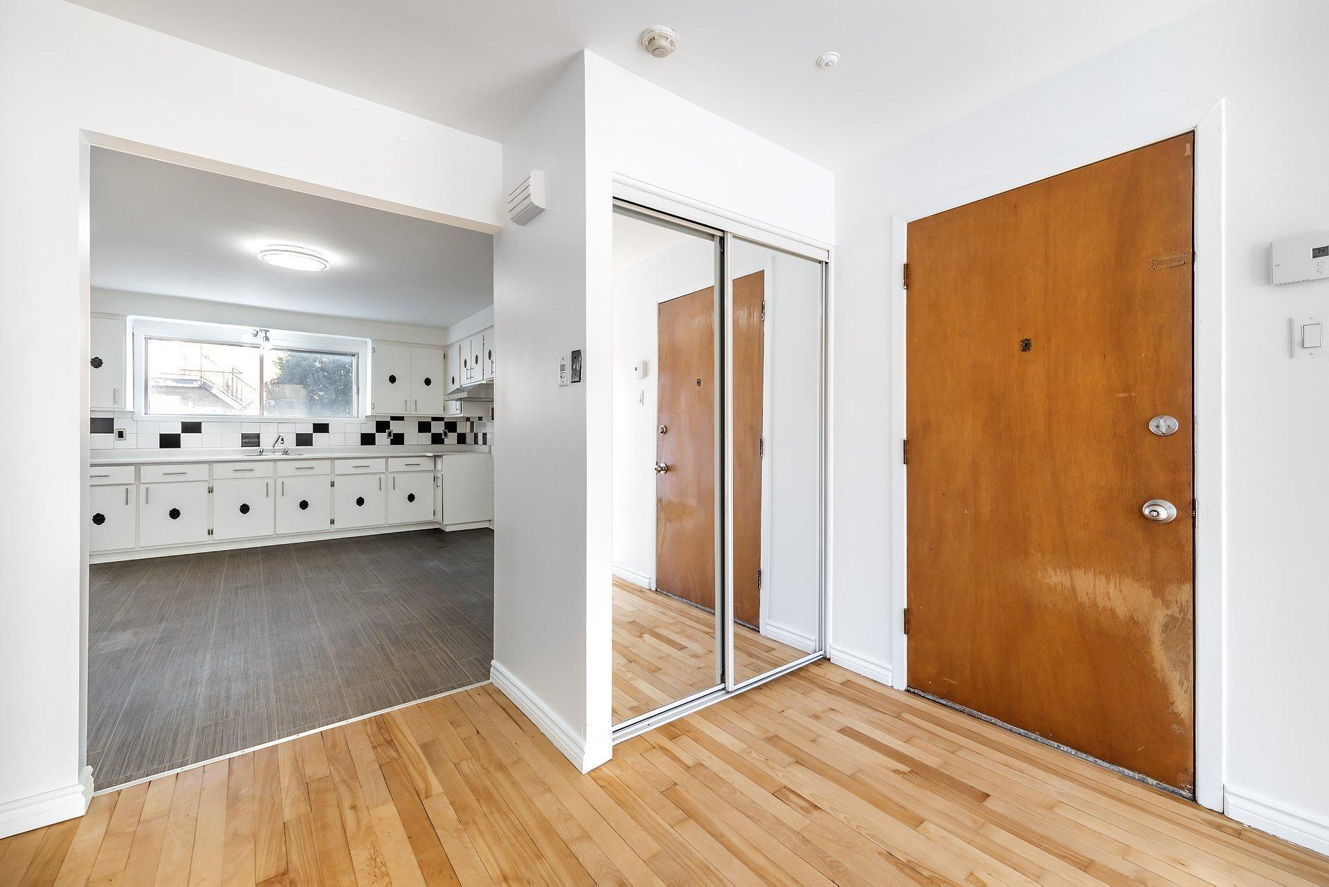 









405


Rue Lamarre

, 5,
Longueuil (Le Vieux-Longueuil),




QC
J4J1T1

