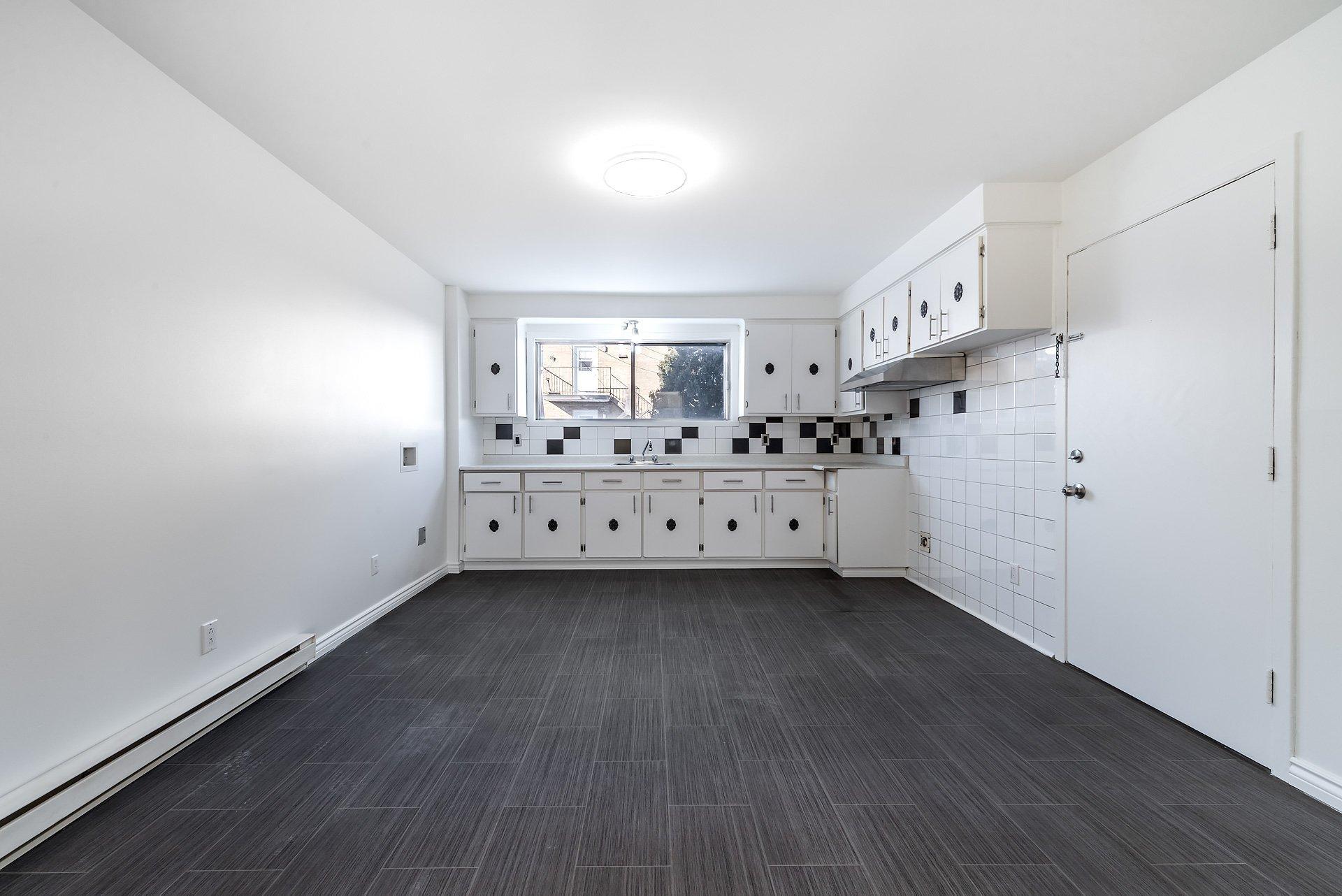 









405


Rue Lamarre

, 5,
Longueuil (Le Vieux-Longueuil),




QC
J4J1T1

