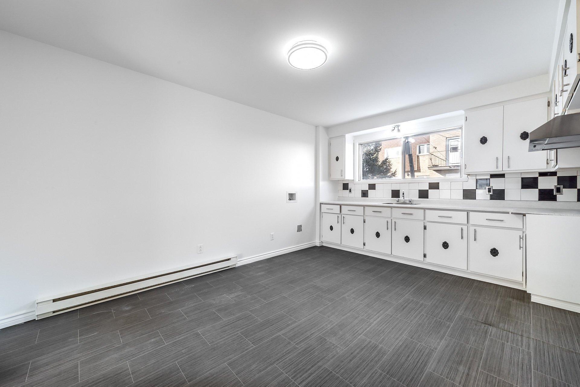 









405


Rue Lamarre

, 5,
Longueuil (Le Vieux-Longueuil),




QC
J4J1T1

