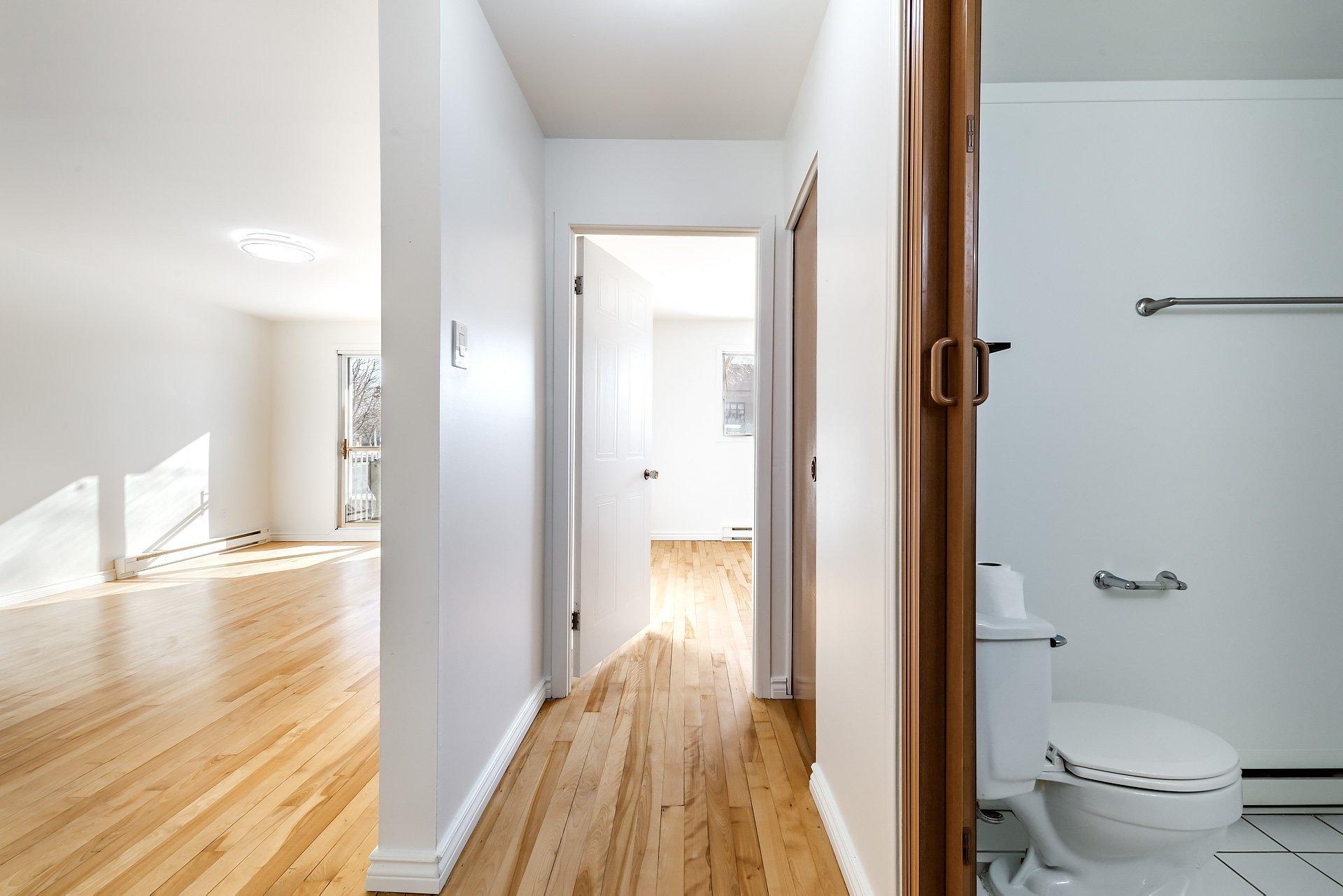 









405


Rue Lamarre

, 5,
Longueuil (Le Vieux-Longueuil),




QC
J4J1T1

