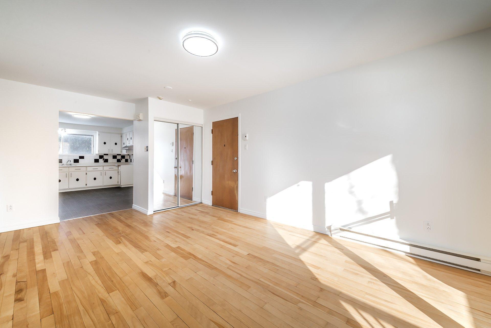 









405


Rue Lamarre

, 5,
Longueuil (Le Vieux-Longueuil),




QC
J4J1T1

