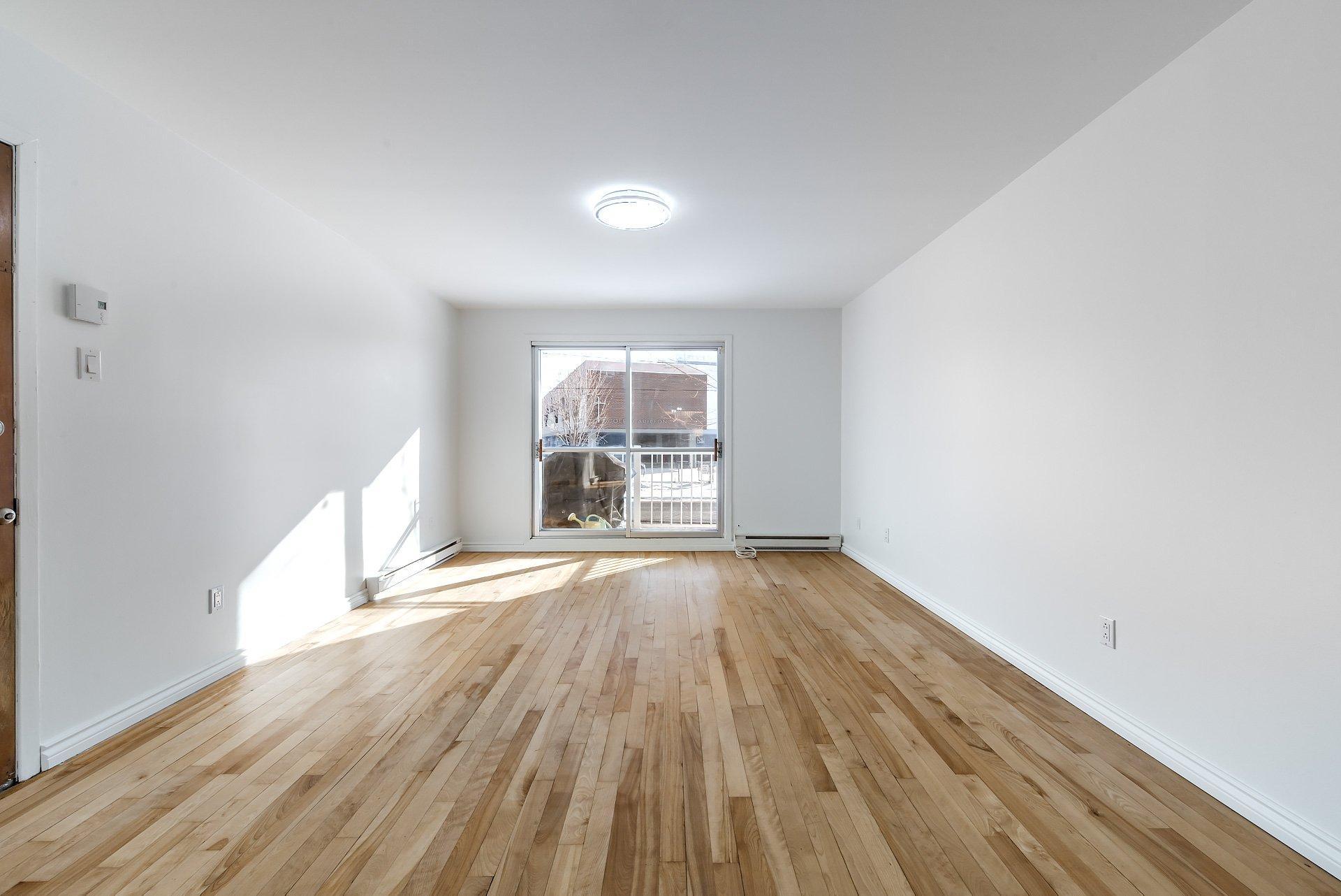 









405


Rue Lamarre

, 5,
Longueuil (Le Vieux-Longueuil),




QC
J4J1T1

