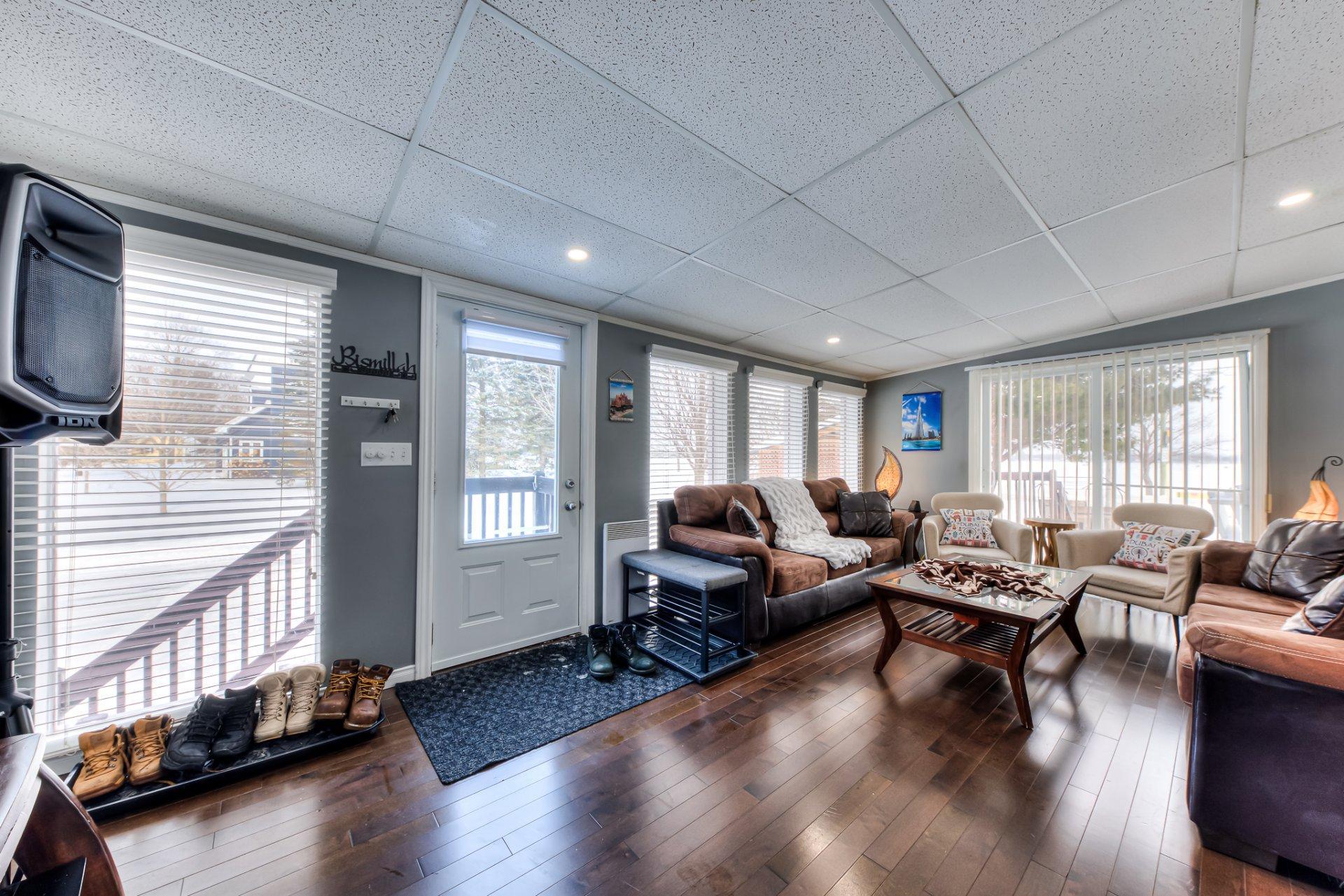 









471


Av. de Venise O.

,
Venise-en-Québec,




QC
J0J2K0

