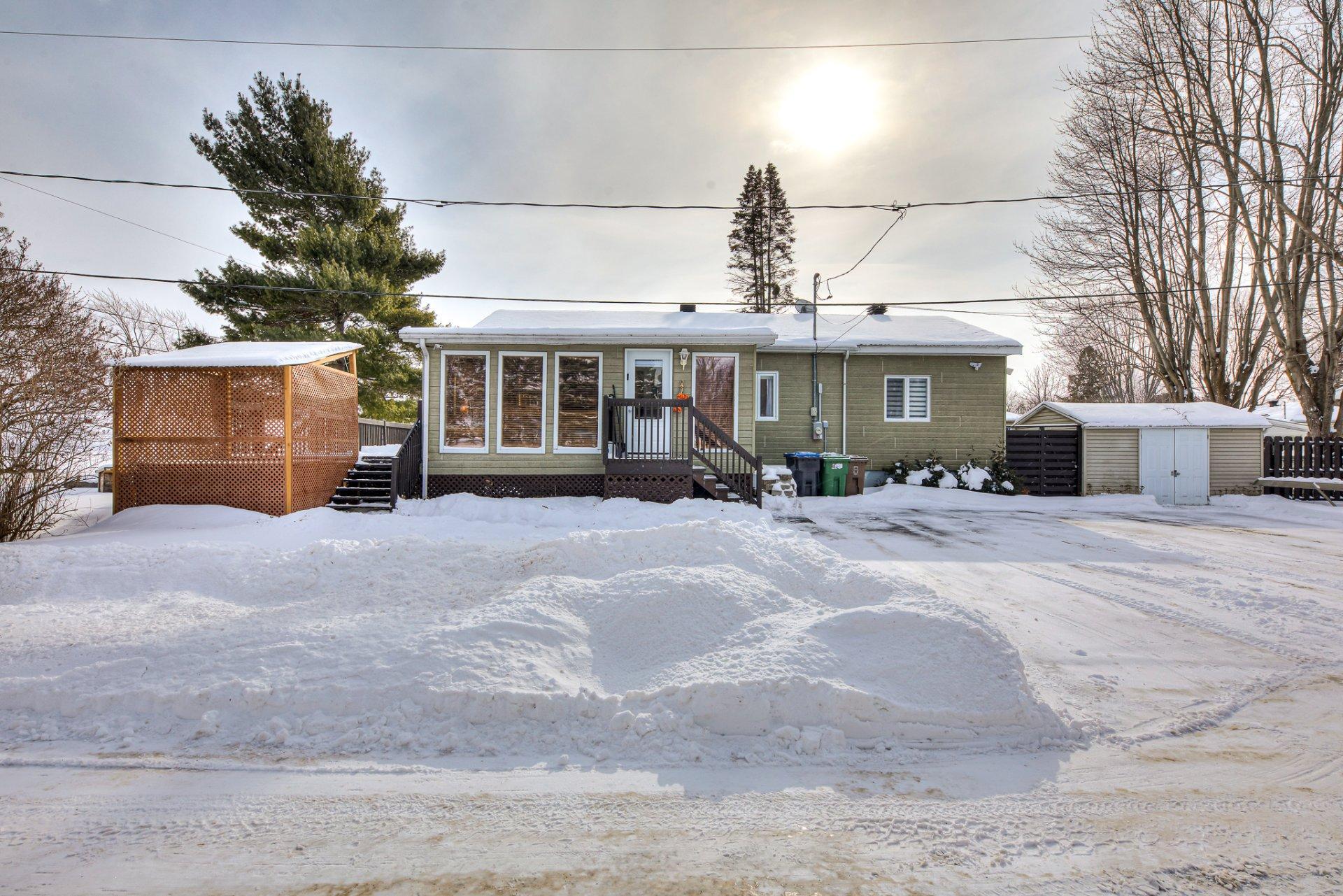 









471


Av. de Venise O.

,
Venise-en-Québec,




QC
J0J2K0

