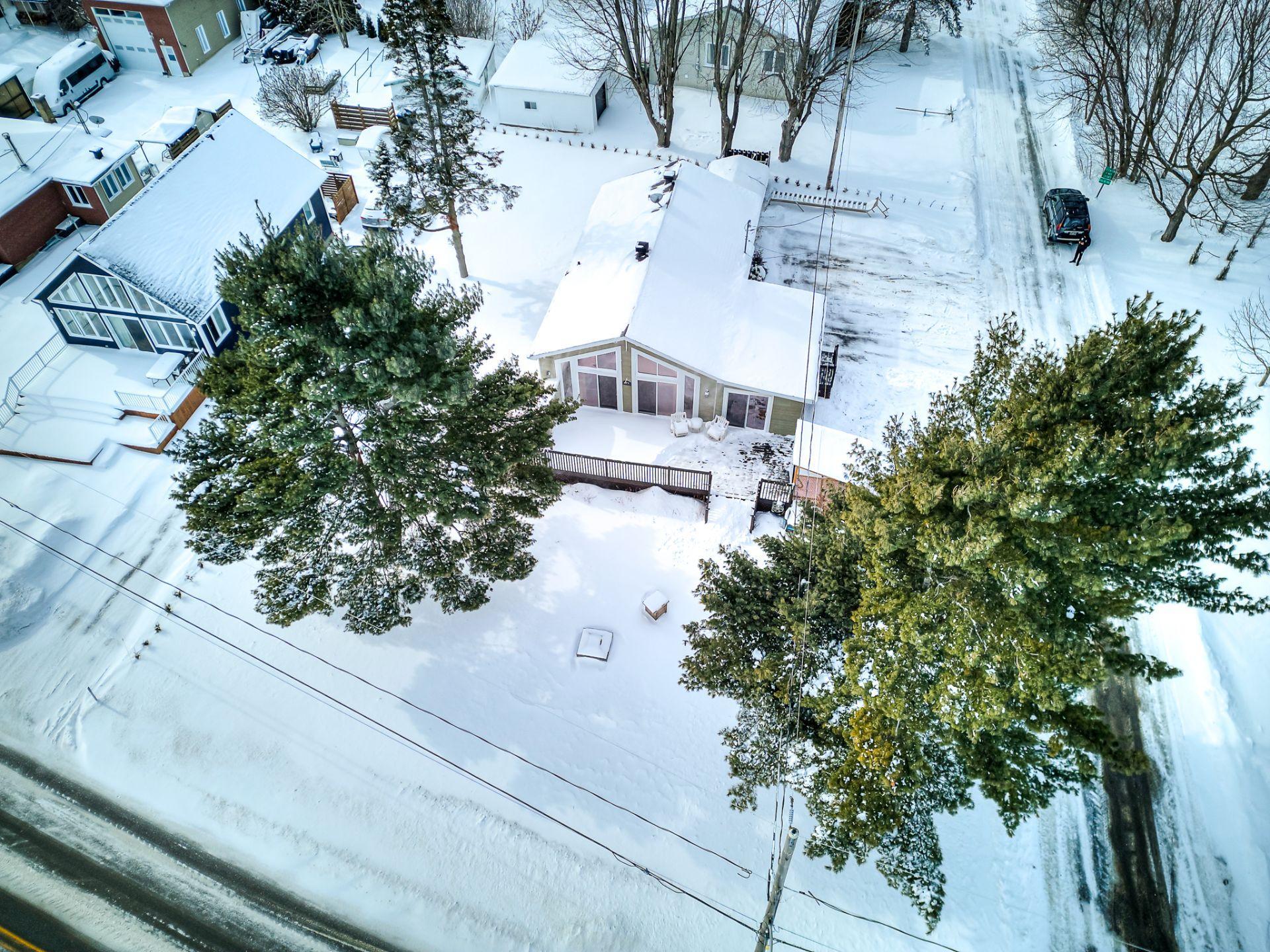 









471


Av. de Venise O.

,
Venise-en-Québec,




QC
J0J2K0

