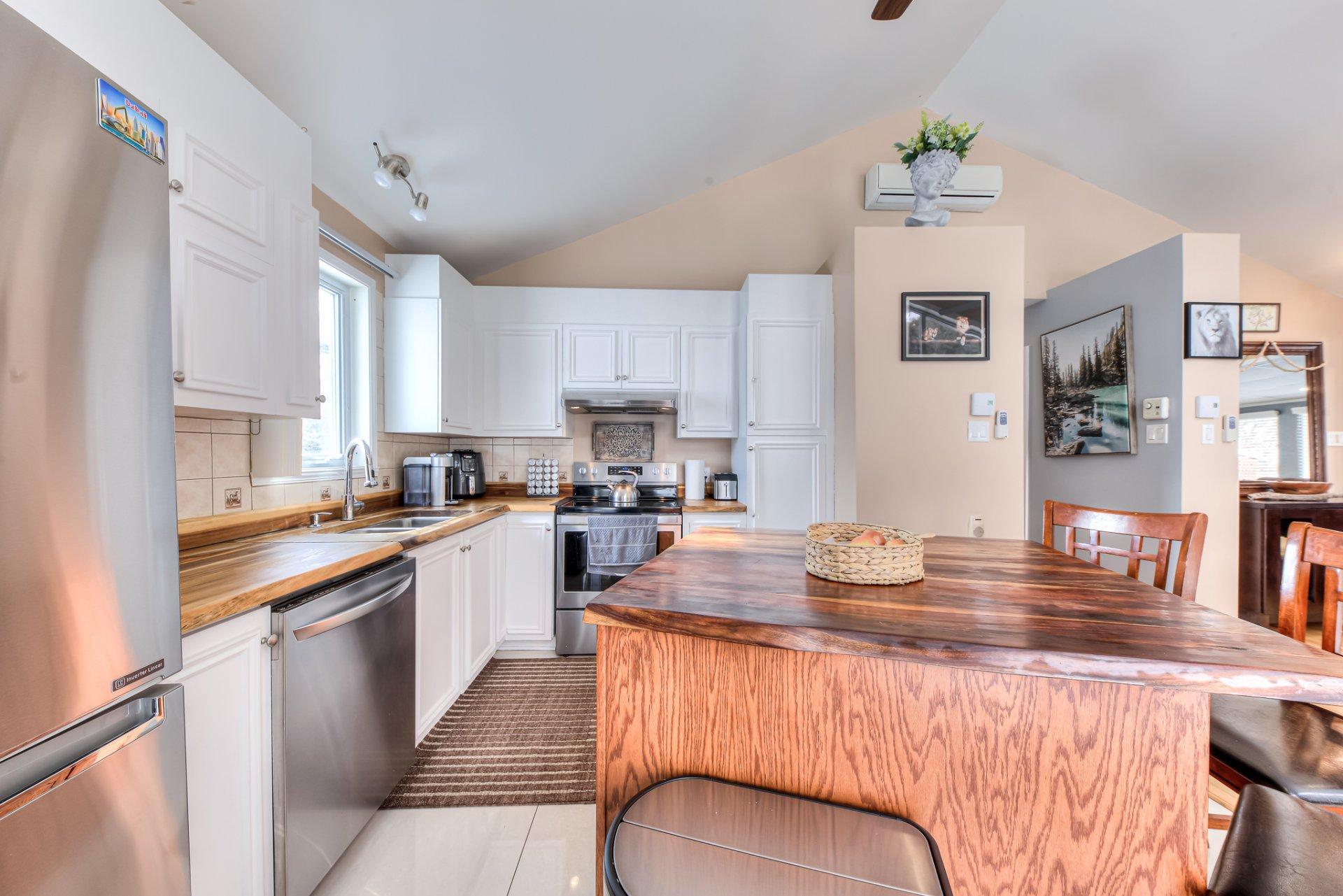 









471


Av. de Venise O.

,
Venise-en-Québec,




QC
J0J2K0

