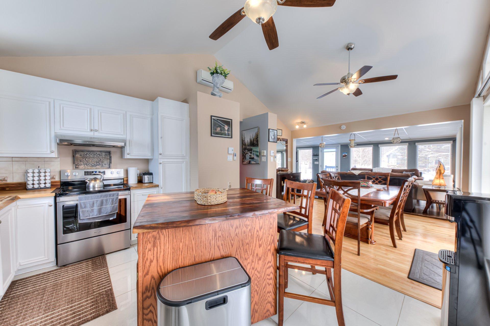 









471


Av. de Venise O.

,
Venise-en-Québec,




QC
J0J2K0

