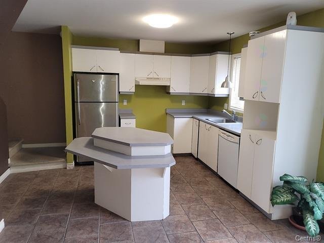 









13482


Rue Brault

,
Mirabel,




QC
J7J1S7

