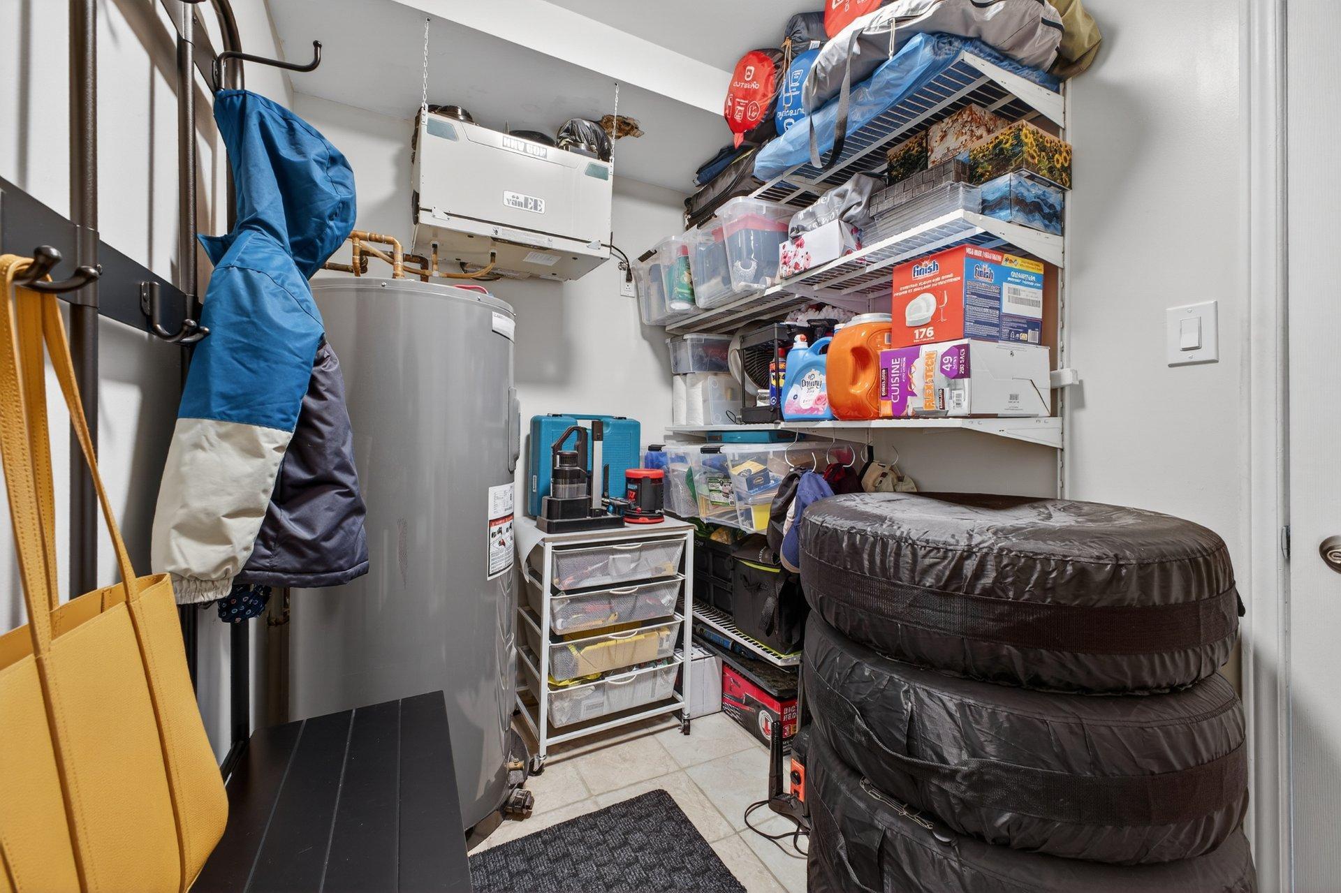 









16689


Boul. de Pierrefonds

, 201,
Montréal (Pierrefonds-Roxboro),




QC
H9H5L8

