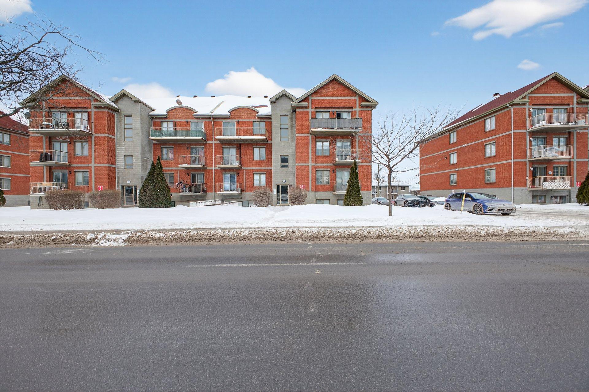 









16689


Boul. de Pierrefonds

, 201,
Montréal (Pierrefonds-Roxboro),




QC
H9H5L8

