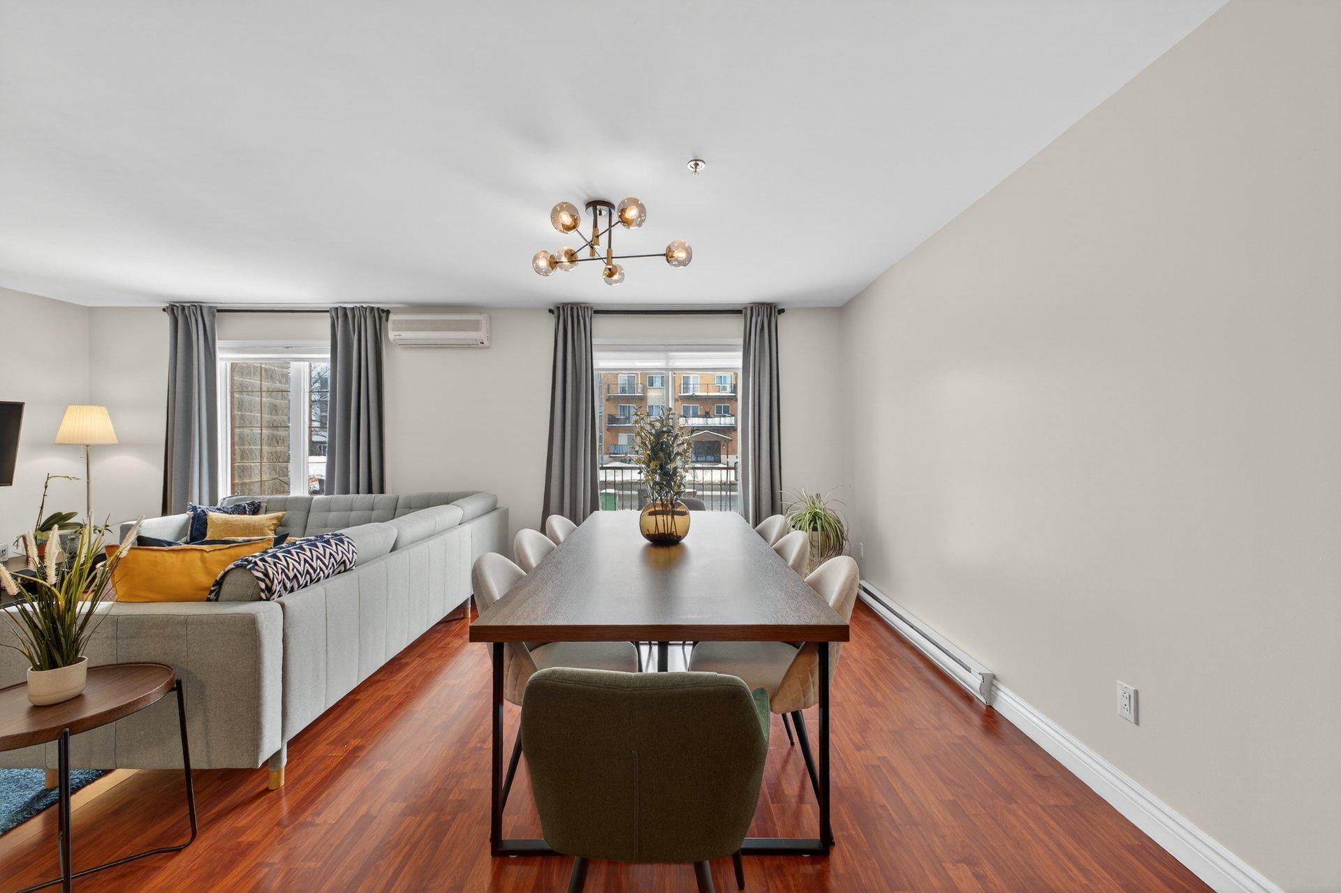 









16689


Boul. de Pierrefonds

, 201,
Montréal (Pierrefonds-Roxboro),




QC
H9H5L8

