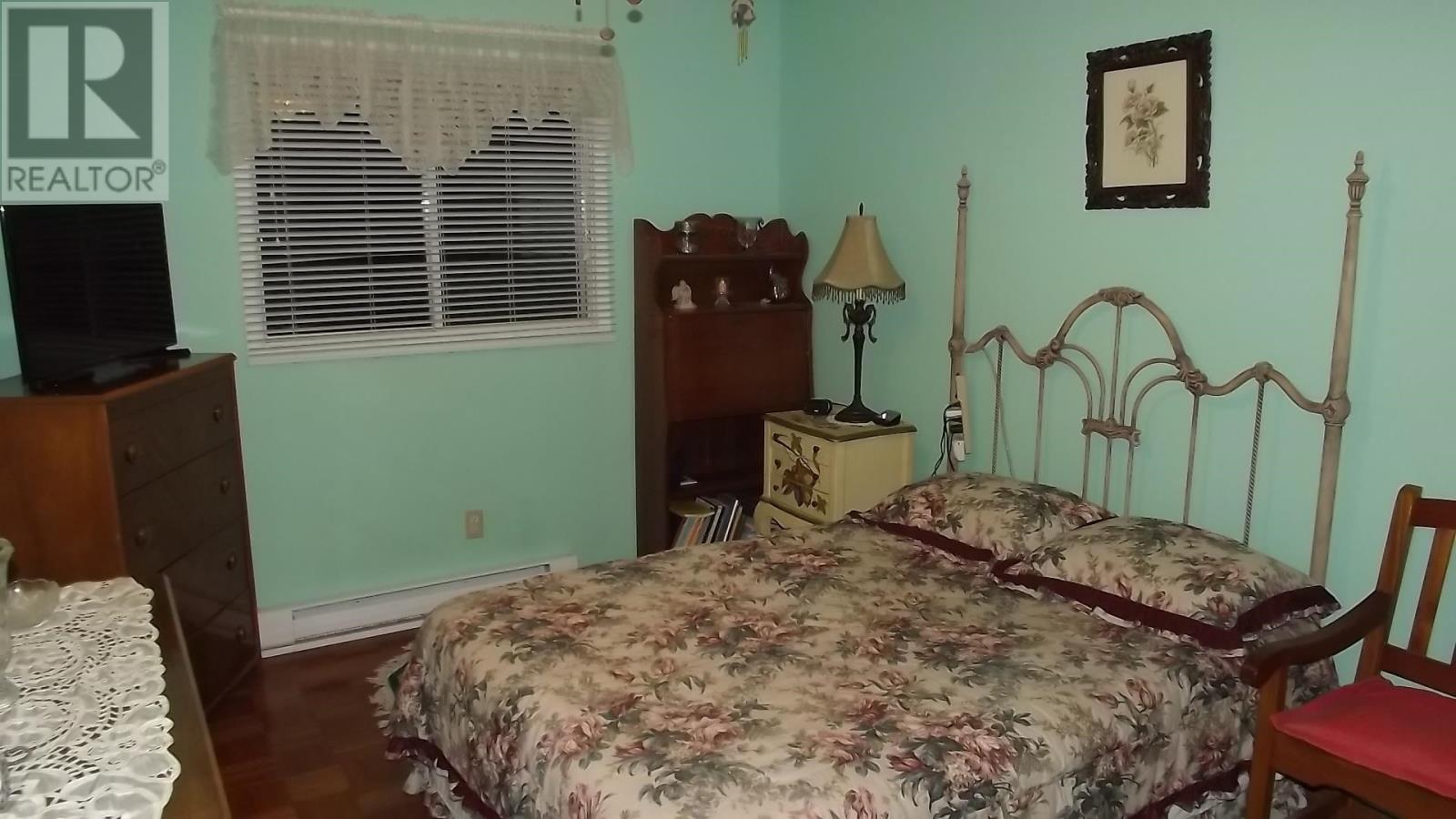 












7 Feltz RD

,
Elliot Lake,




Ontario
P5A1V3

