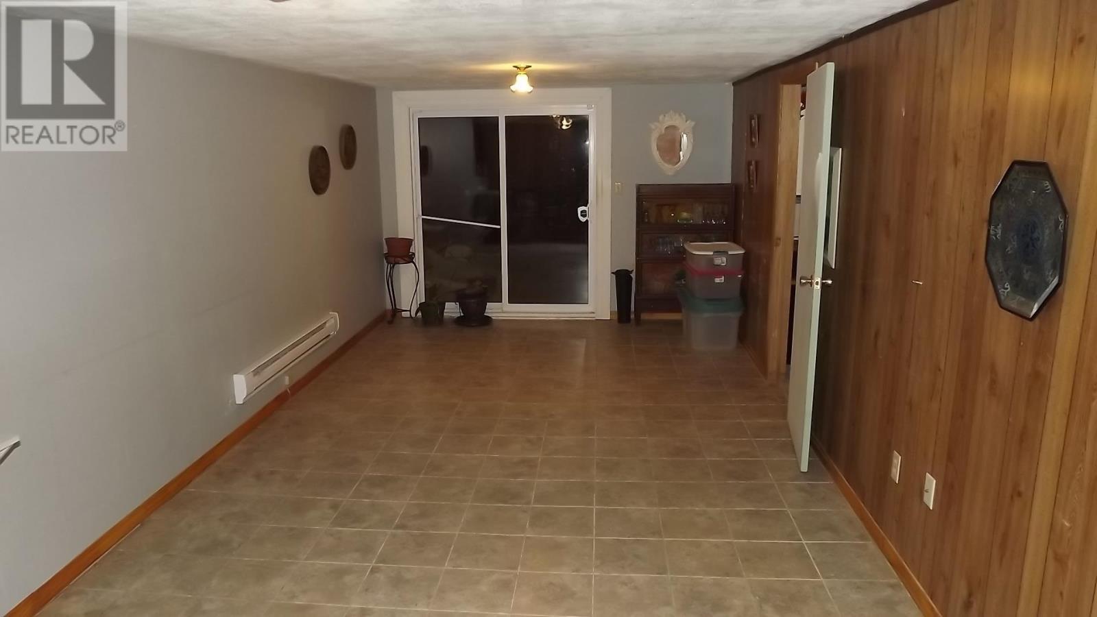 












7 Feltz RD

,
Elliot Lake,




Ontario
P5A1V3

