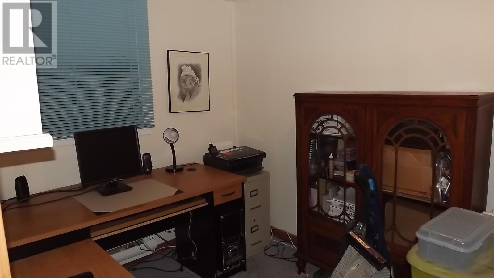 












7 Feltz RD

,
Elliot Lake,




Ontario
P5A1V3

