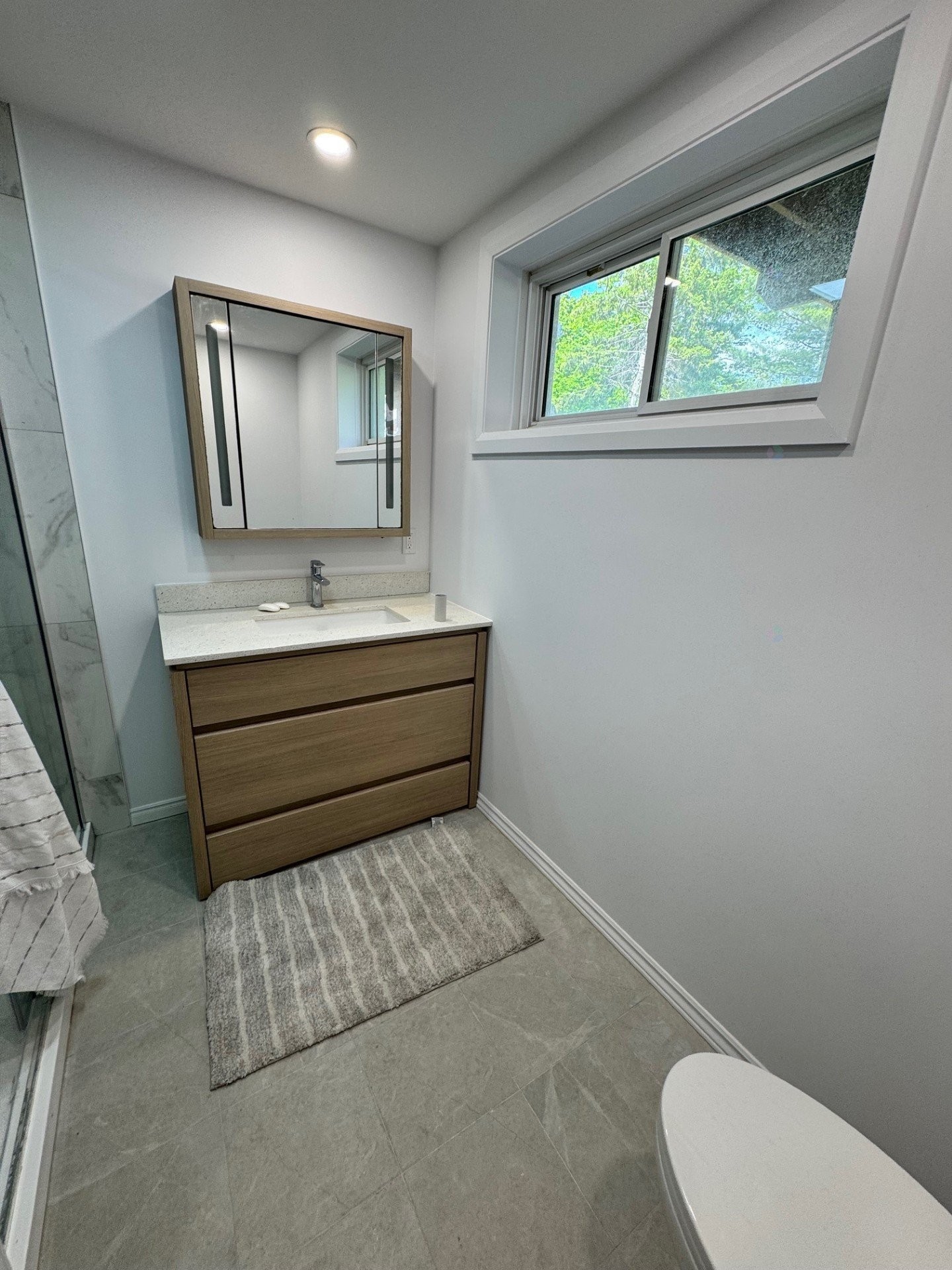 









1844


Ch. Lakeshore

,
Clarenceville,




QC
J0J1B0

