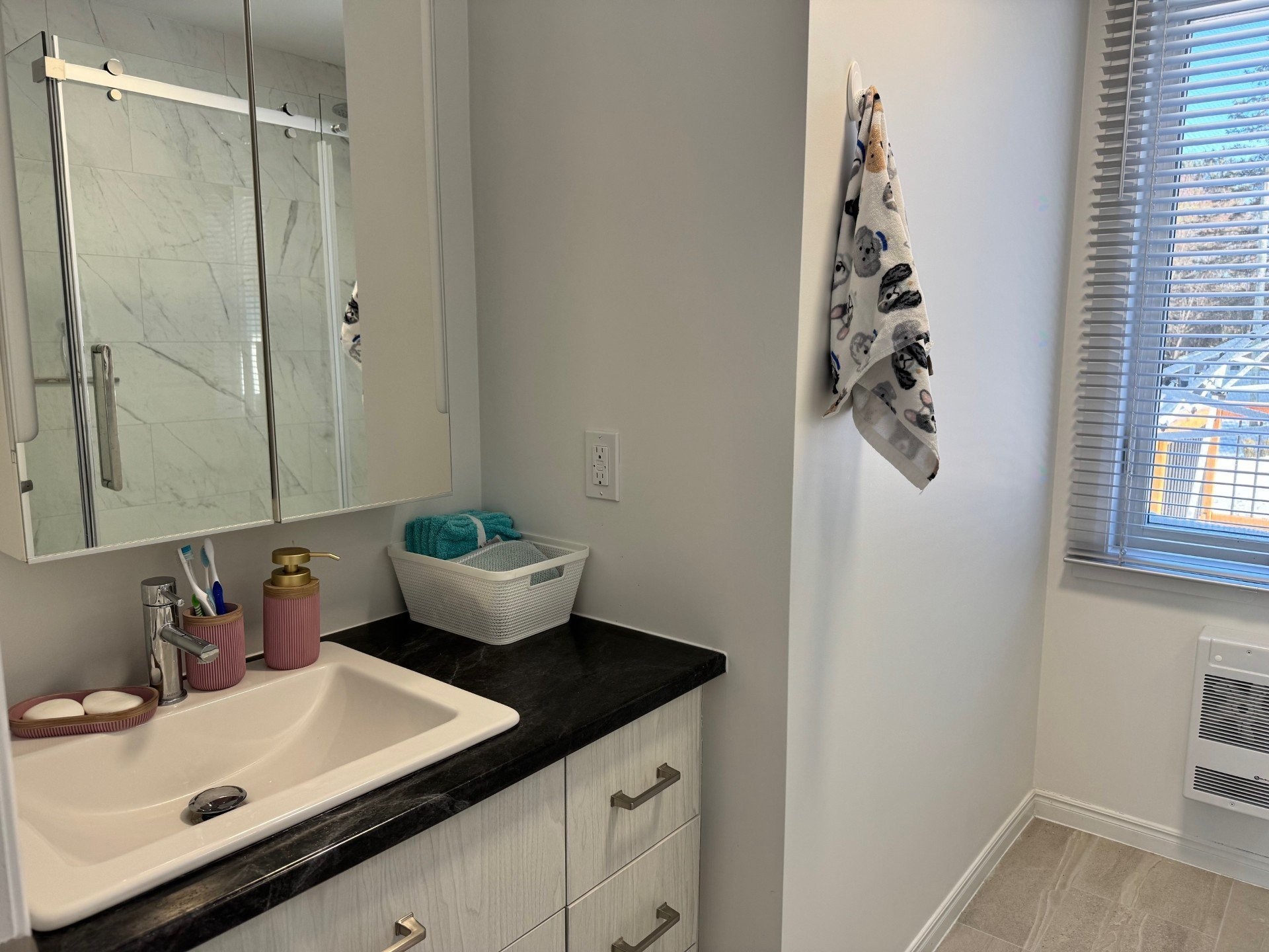 









1844


Ch. Lakeshore

,
Clarenceville,




QC
J0J1B0

