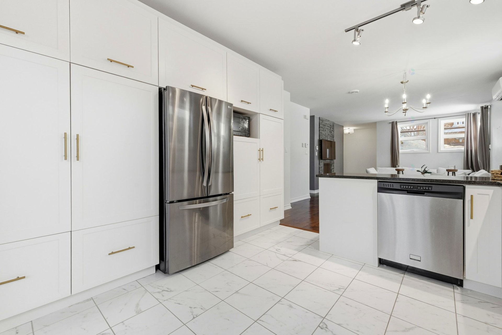 









23


Rue du Luxembourg

, A,
Gatineau (Aylmer),




QC
J9J0W5

