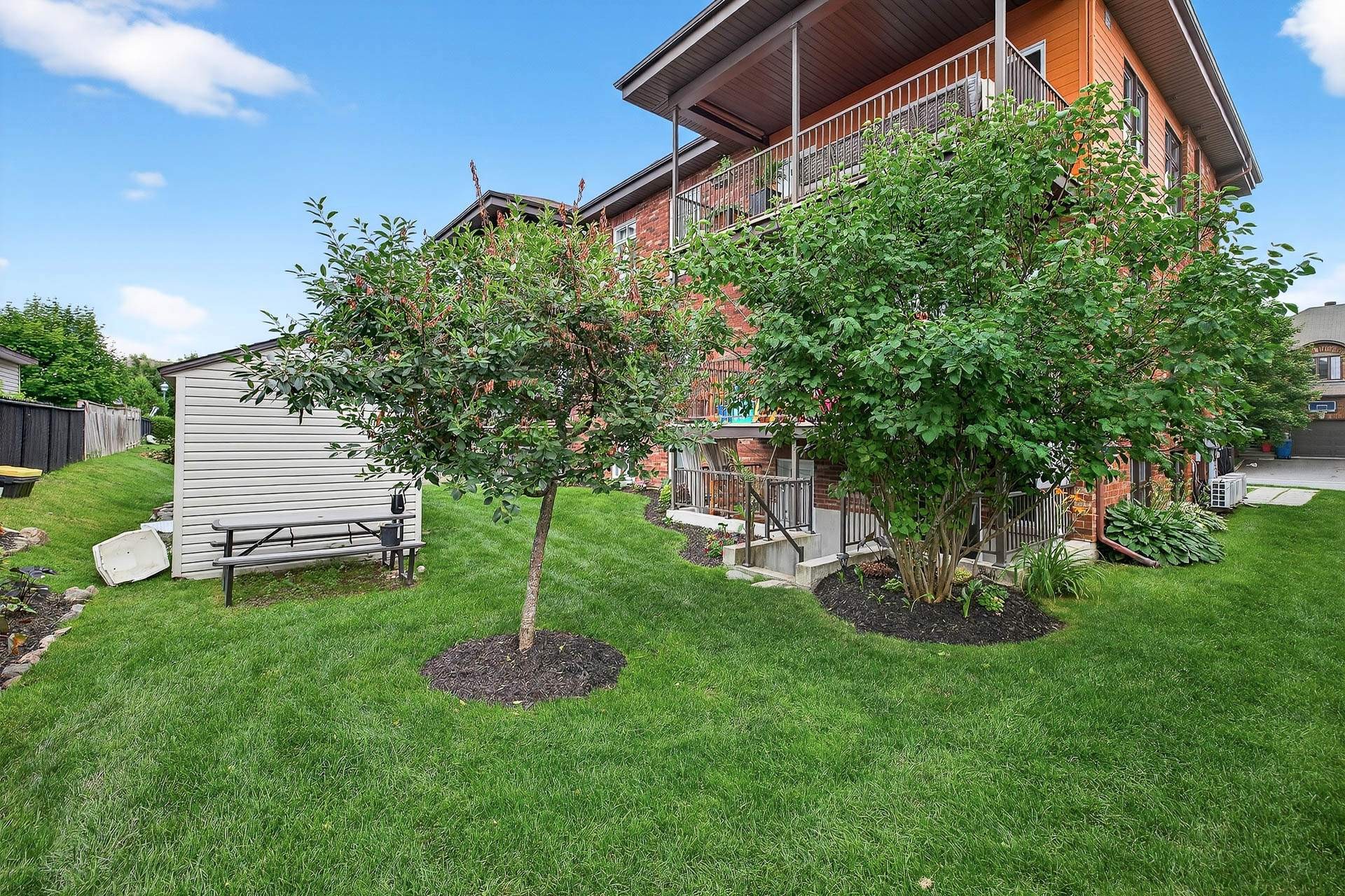 









23


Rue du Luxembourg

, A,
Gatineau (Aylmer),




QC
J9J0W5

