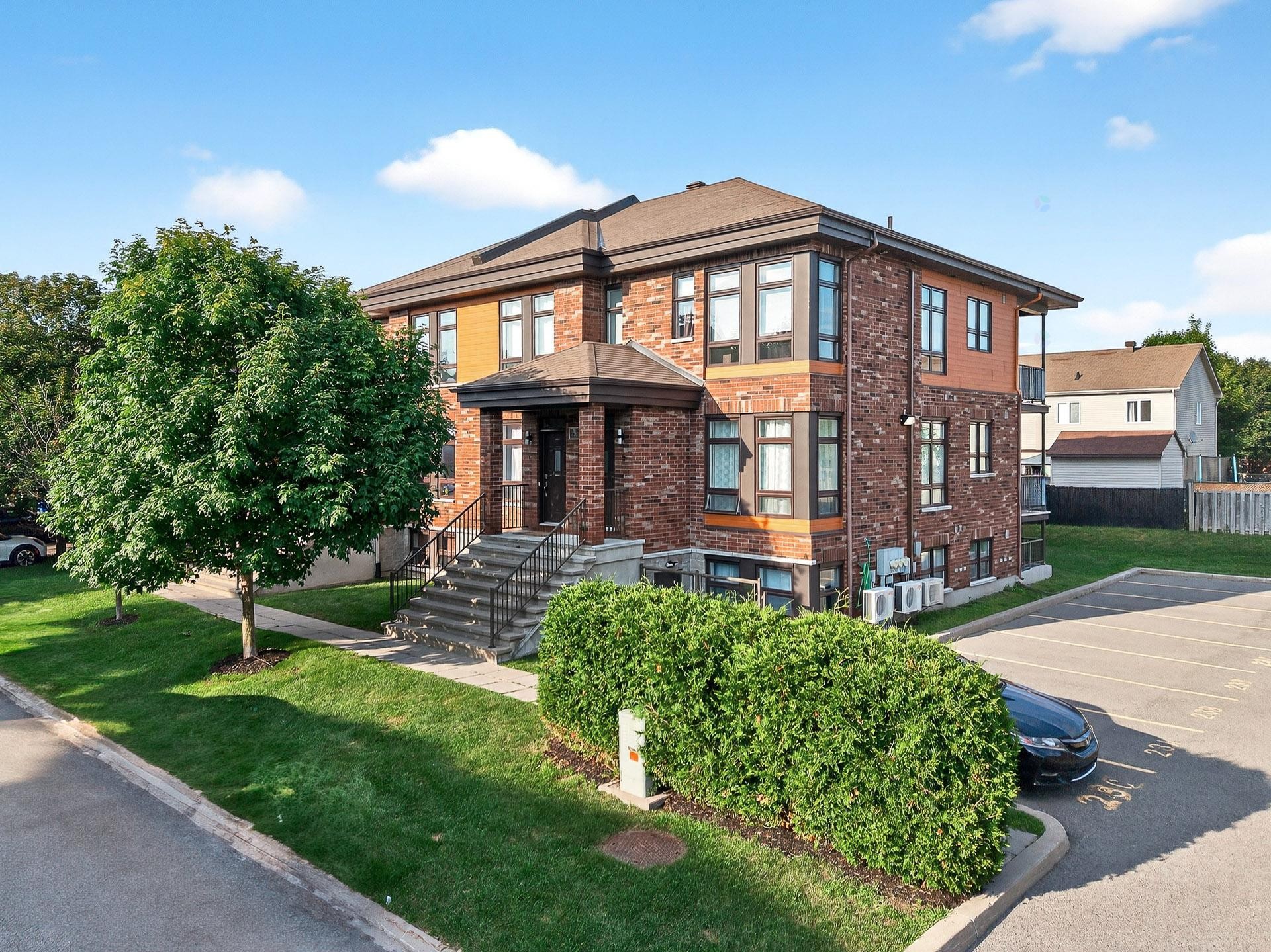 









23


Rue du Luxembourg

, A,
Gatineau (Aylmer),




QC
J9J0W5

