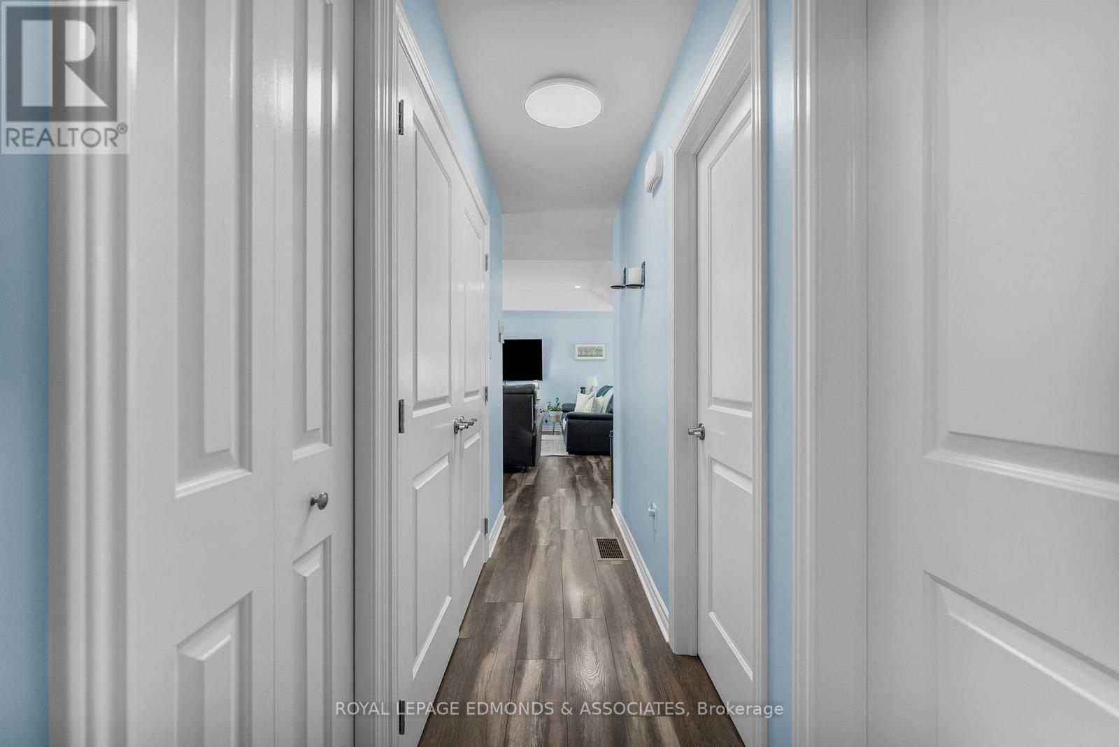 












11 TERRANCE DRIVE

,
Petawawa,




Ontario
K8H0G3

