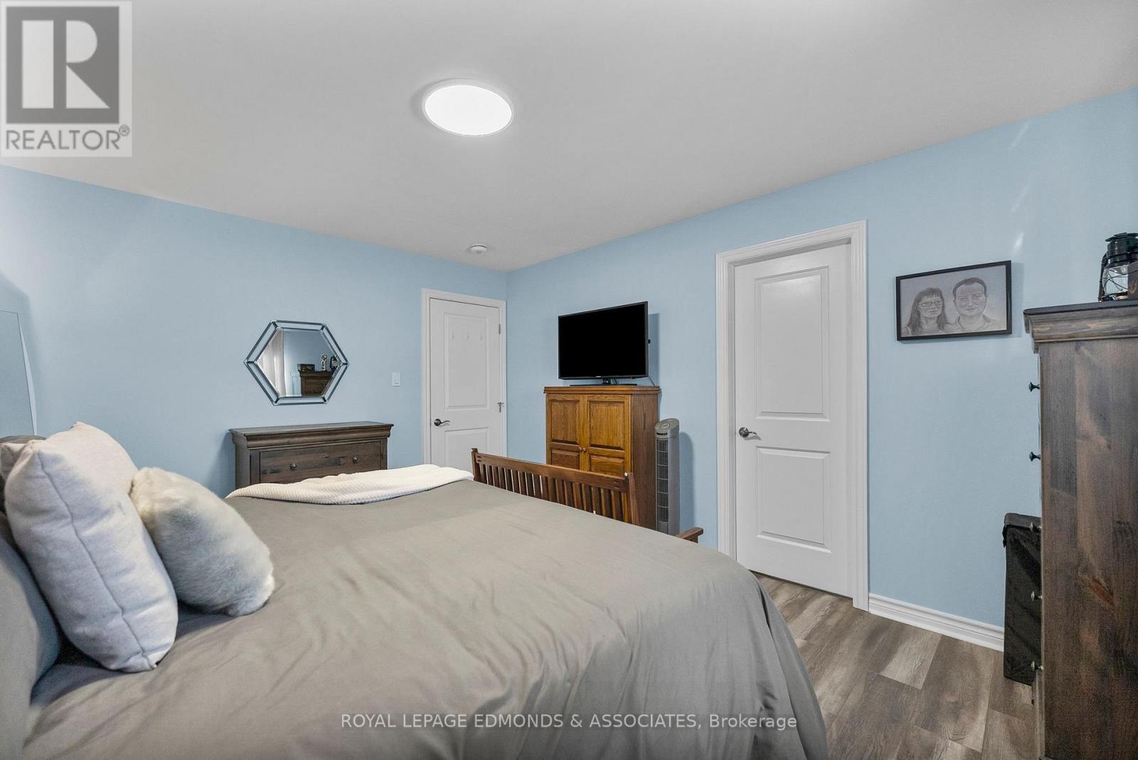 












11 TERRANCE DRIVE

,
Petawawa,




Ontario
K8H0G3

