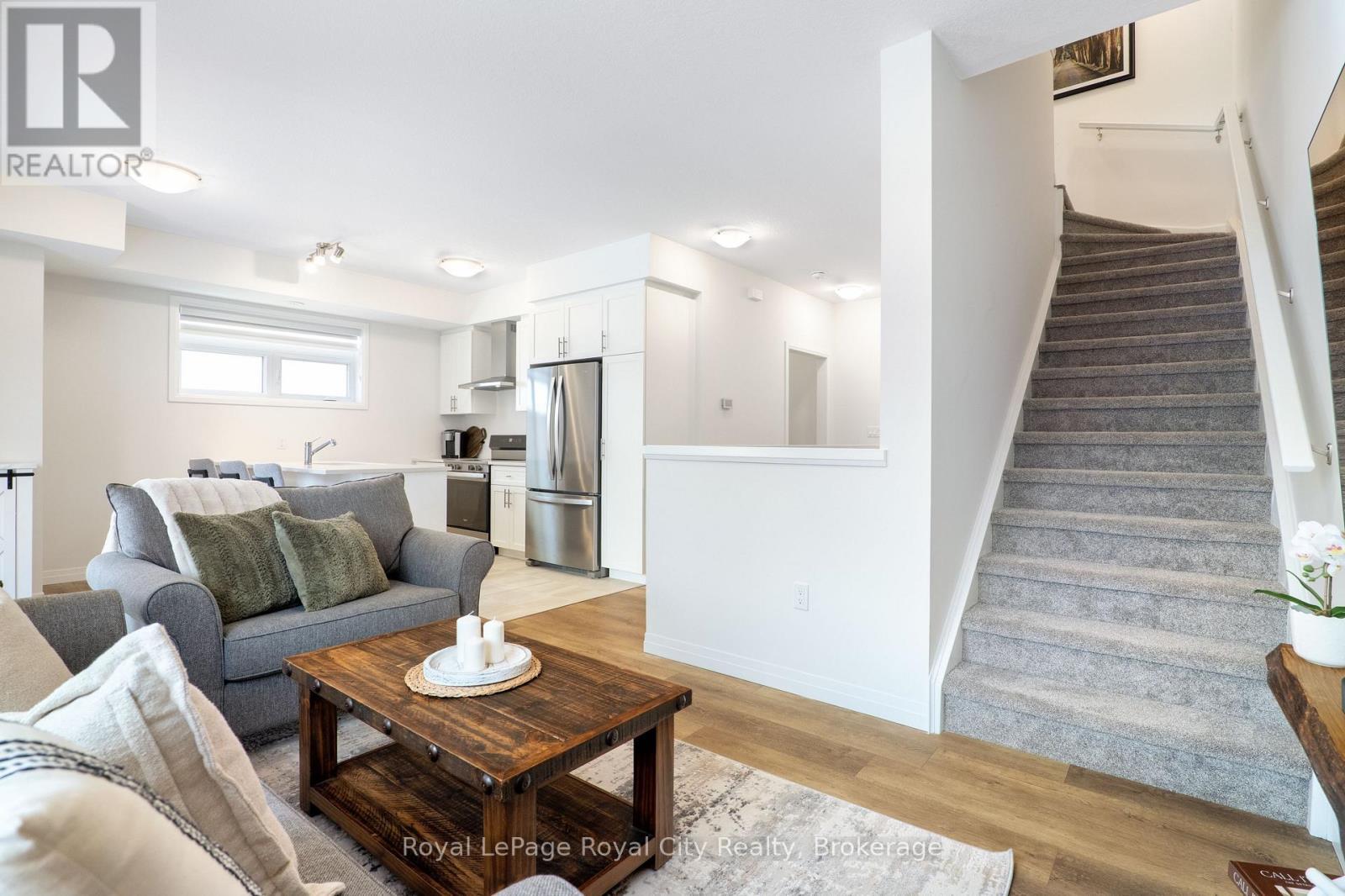 












83 THATCHER DRIVE

,
Guelph (Kortright East),




Ontario
N1L1B3

